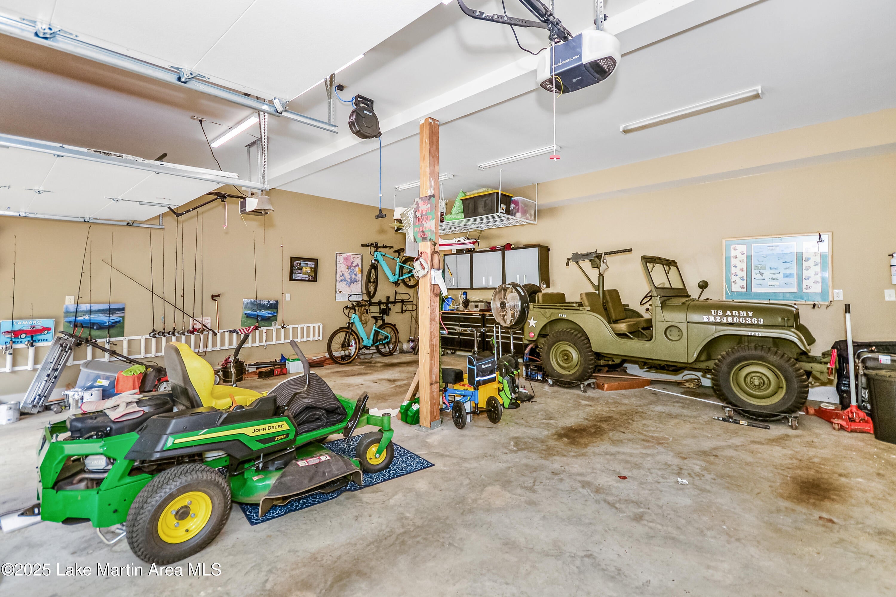 Dadeville, Alabama, 36853, United States, 5 Bedrooms Bedrooms, ,4 BathroomsBathrooms,Residential,Active,1898205