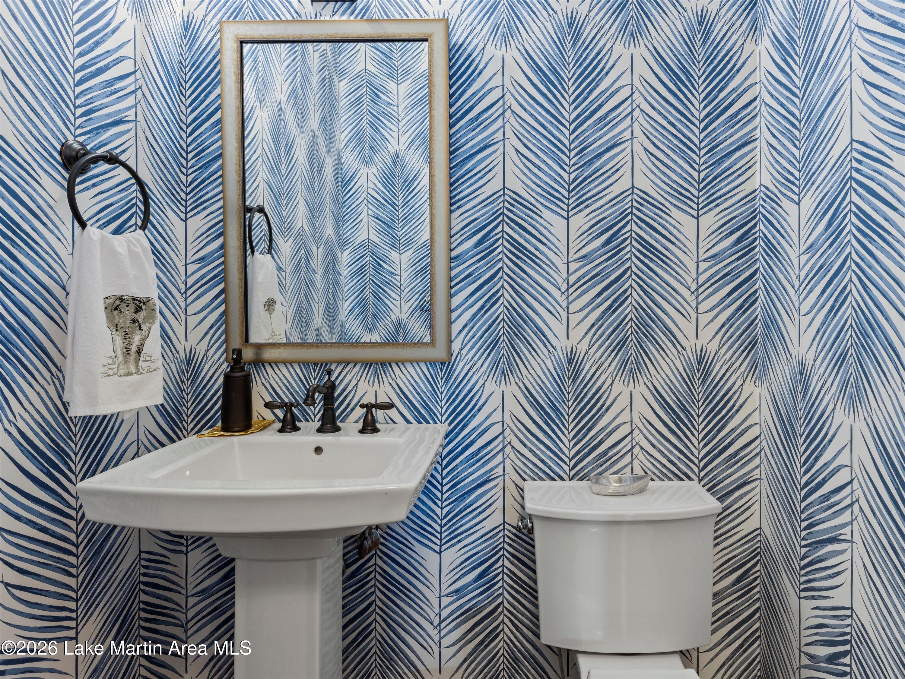 Alexander City, Alabama, 35010, United States, 4 Bedrooms Bedrooms, ,5 BathroomsBathrooms,Residential,Active,2011849