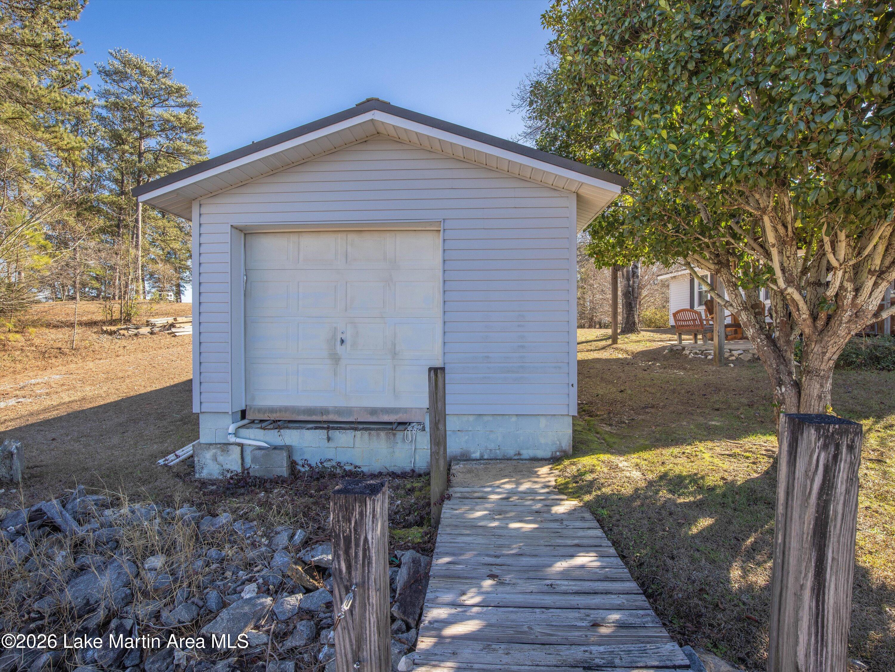 Jacksons Gap, Alabama, 36861, United States, 3 Bedrooms Bedrooms, ,2 BathroomsBathrooms,Residential,Active,2011451