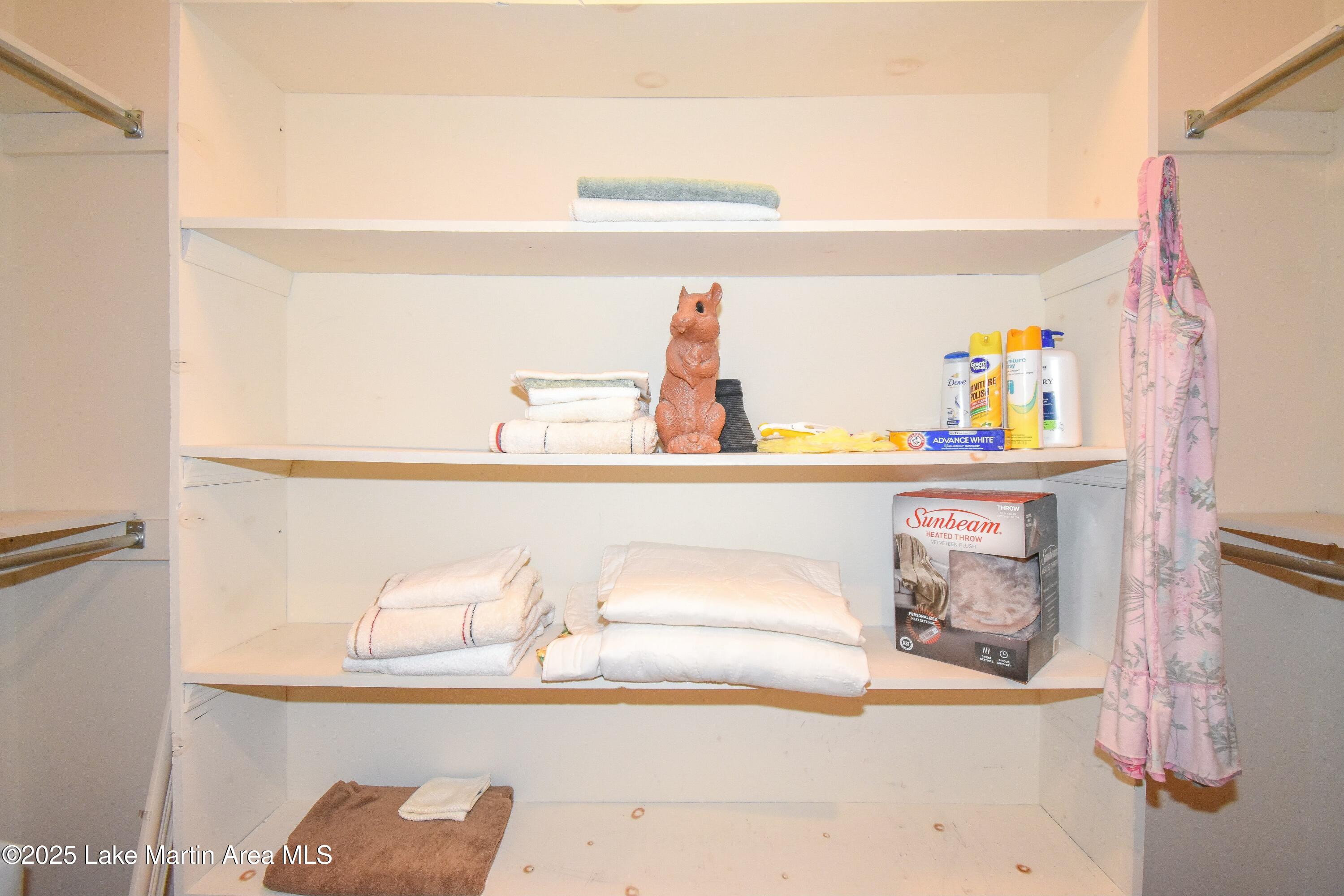 Jacksons Gap, Alabama, 36861, United States, 5 Bedrooms Bedrooms, ,5 BathroomsBathrooms,Residential,Active,2009826