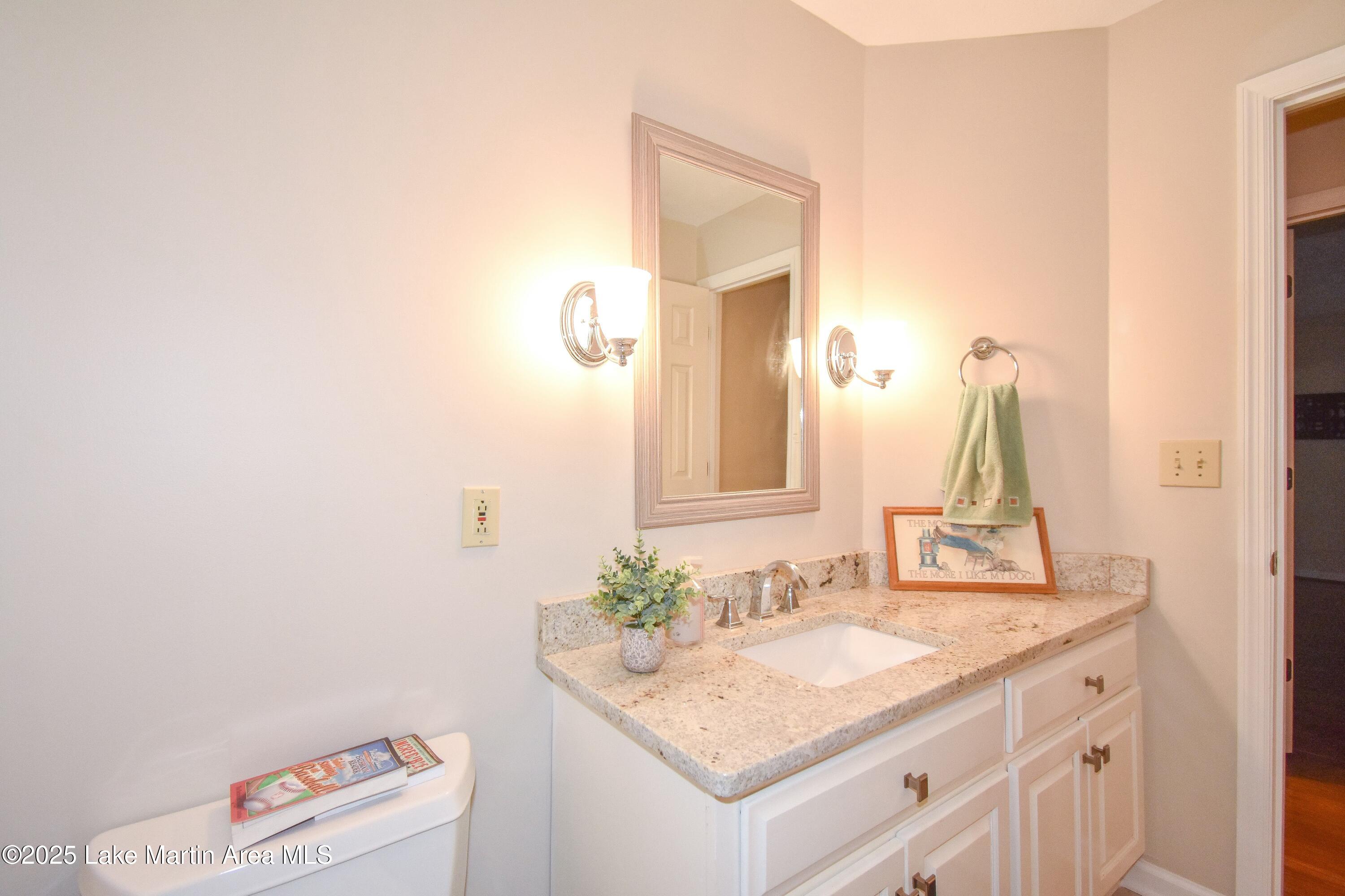 Jacksons Gap, Alabama, 36861, United States, ,5 BathroomsBathrooms,Residential,Active,1770190