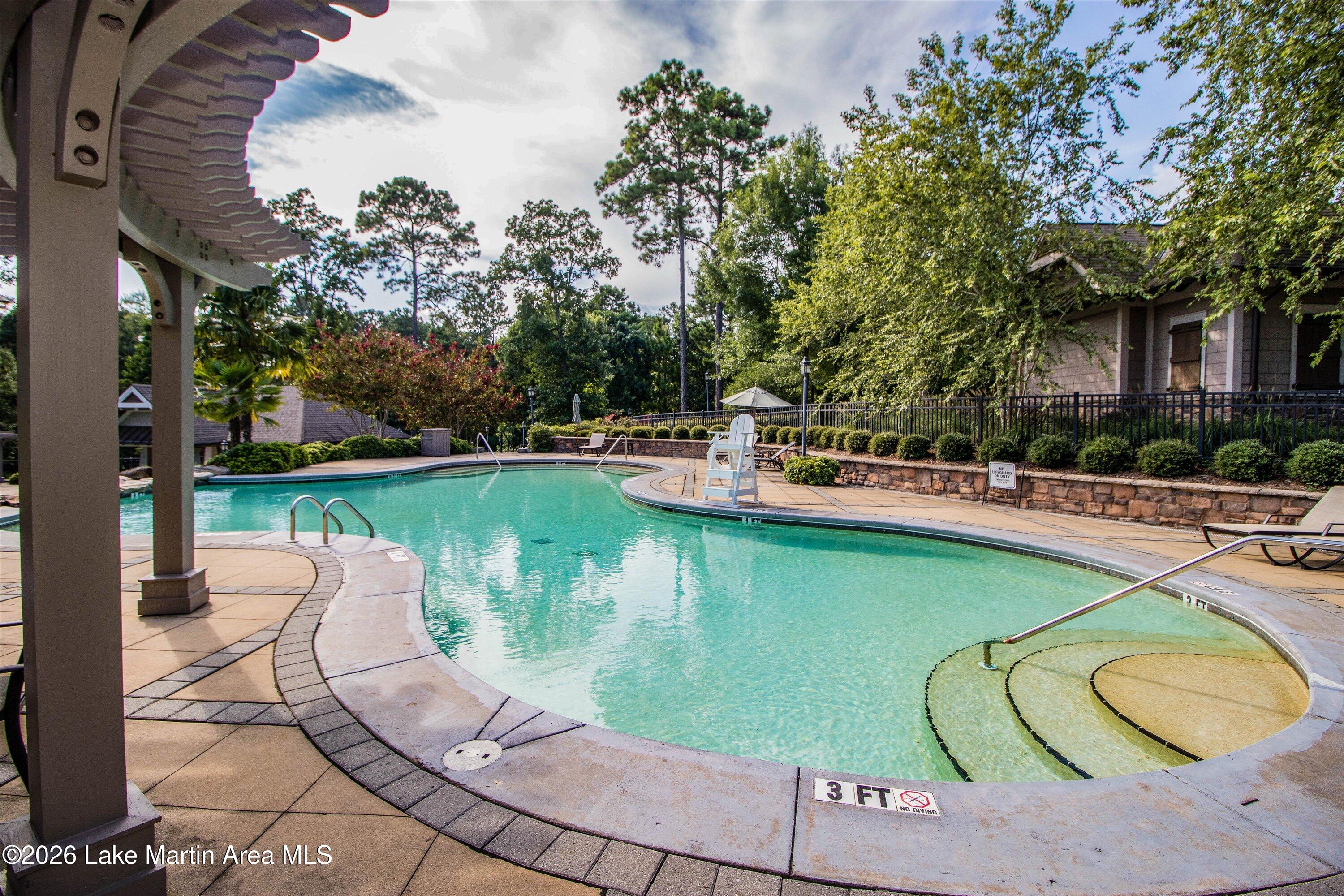 Alexander City, Alabama, 35010, United States, 4 Bedrooms Bedrooms, ,5 BathroomsBathrooms,Residential,Active,2011849