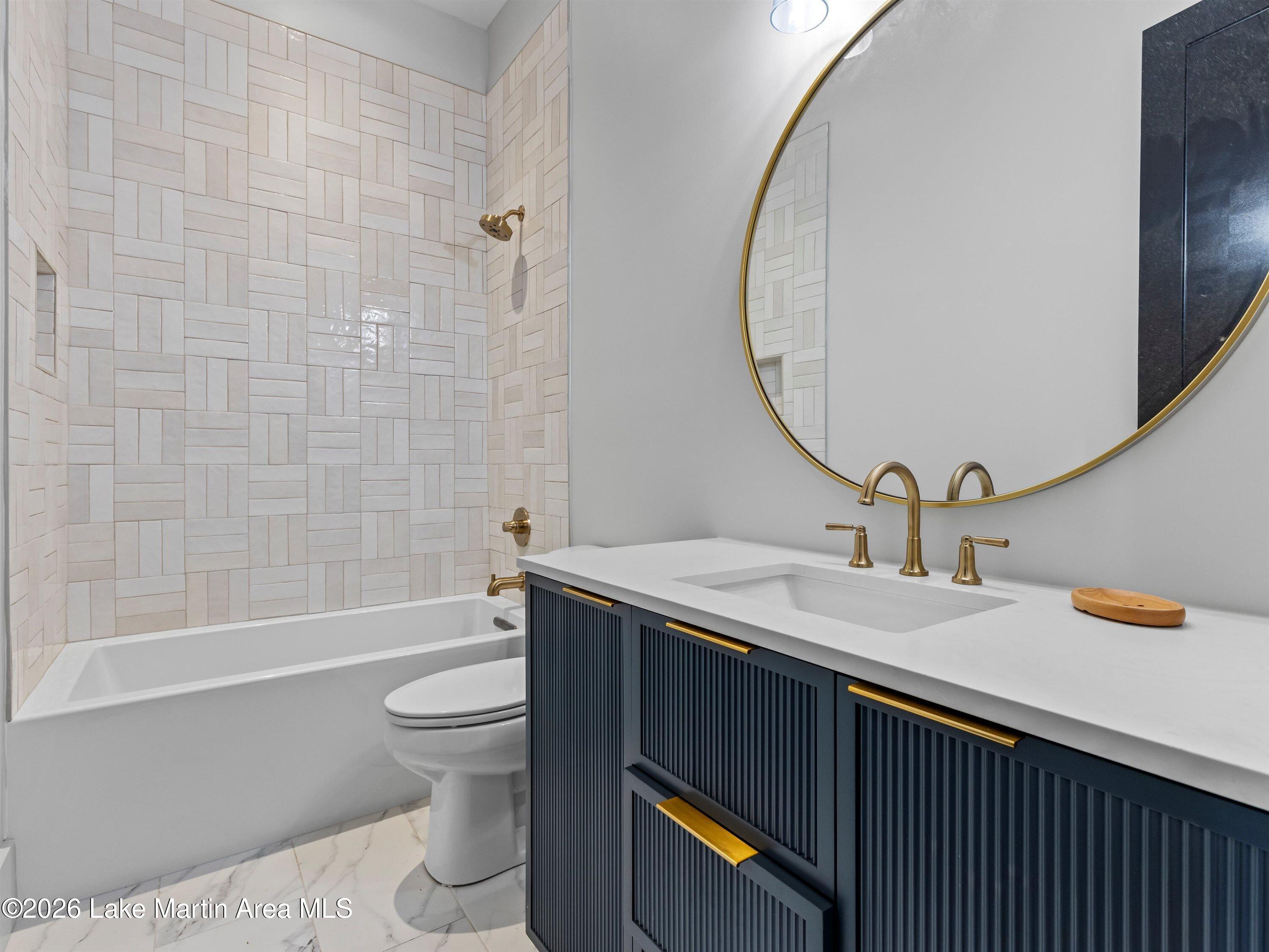 Jacksons Gap, Alabama, 36861, United States, 4 Bedrooms Bedrooms, ,4 BathroomsBathrooms,Residential,Active,2006838