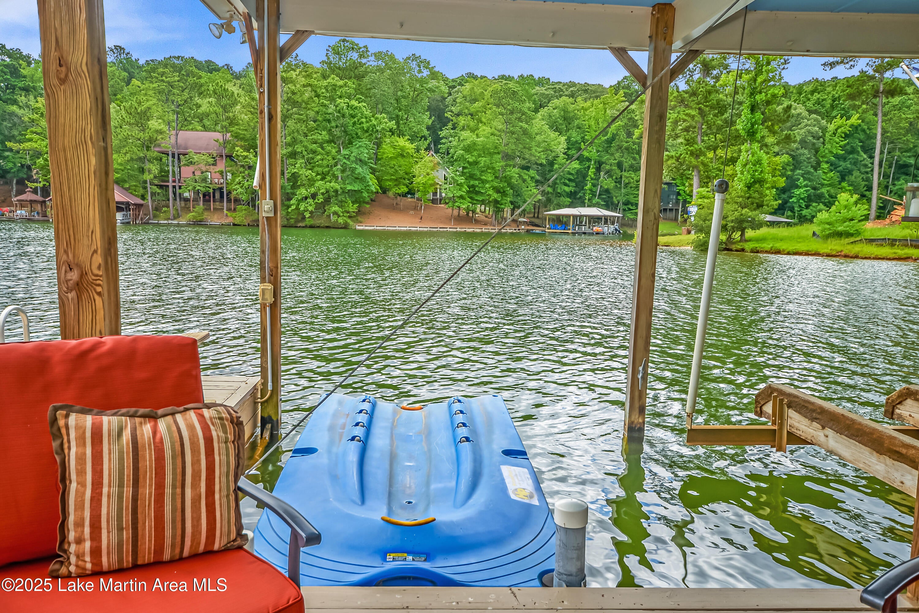 Dadeville, Alabama, 36853, United States, 5 Bedrooms Bedrooms, ,4 BathroomsBathrooms,Residential,Active,1898205