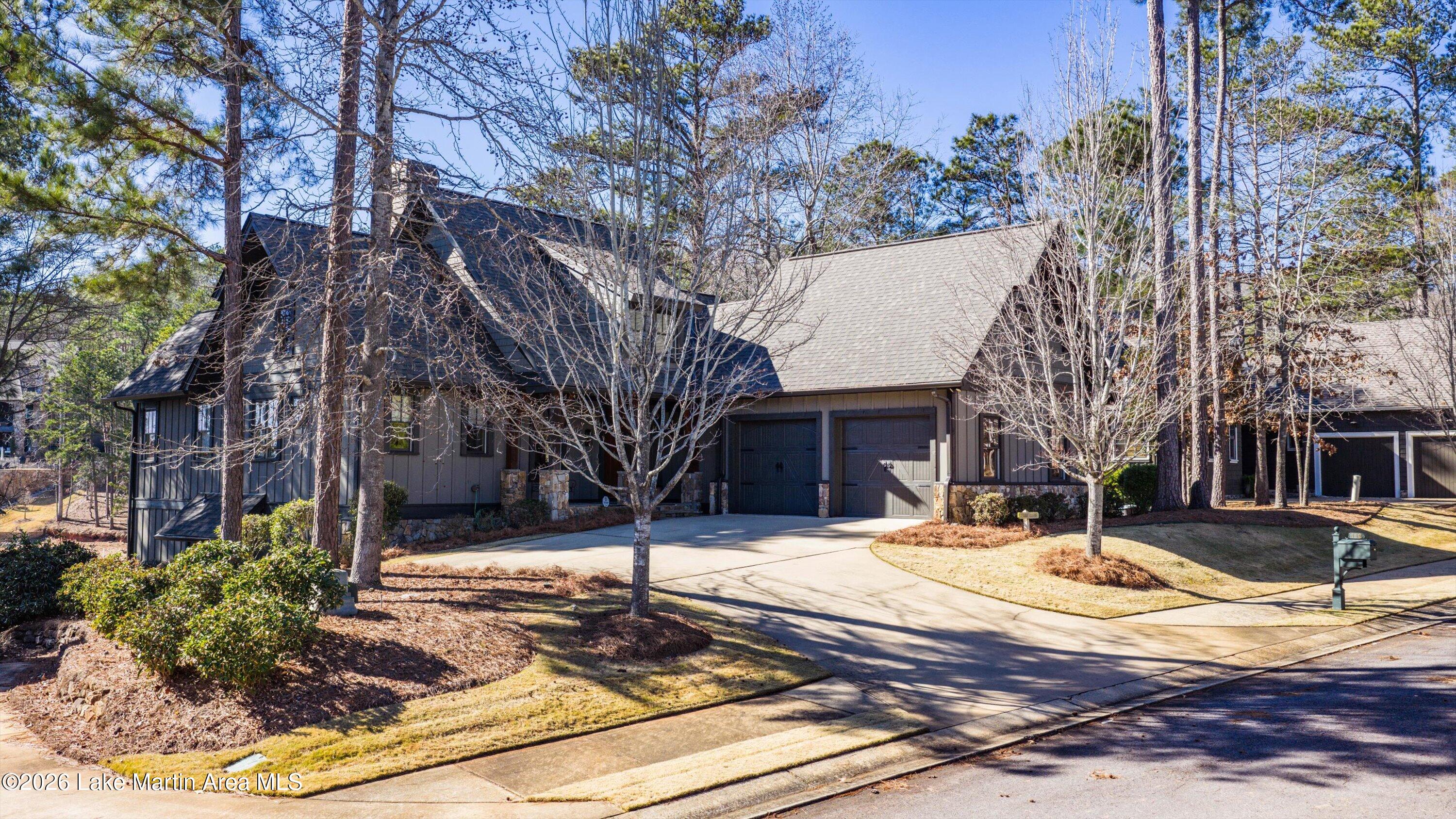 Alexander City, Alabama, 35010, United States, 4 Bedrooms Bedrooms, ,5 BathroomsBathrooms,Residential,Active,2011849