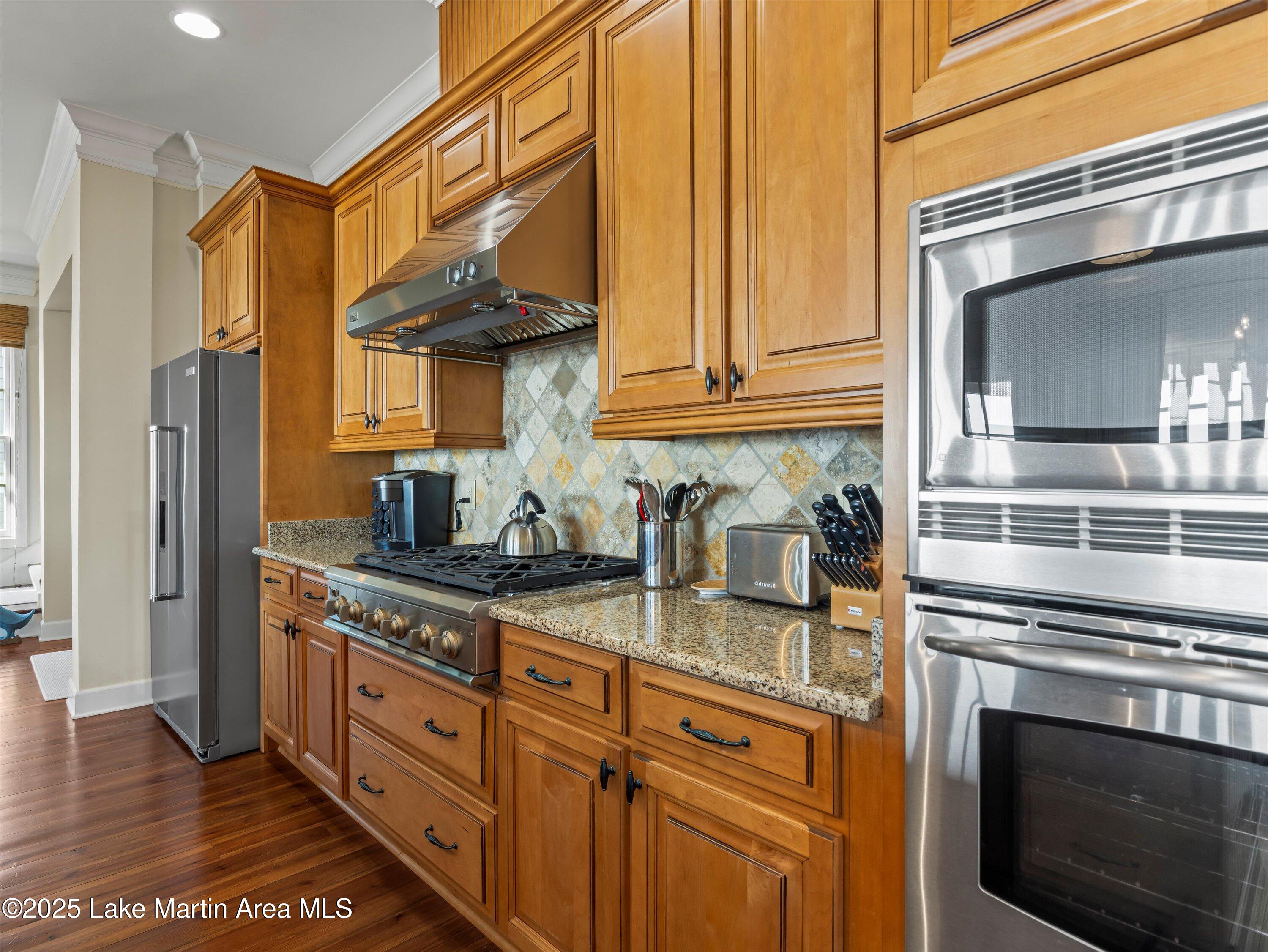 Alexander City, Alabama, 35010, United States, 6 Bedrooms Bedrooms, ,2 BathroomsBathrooms,Residential,Active,1990586