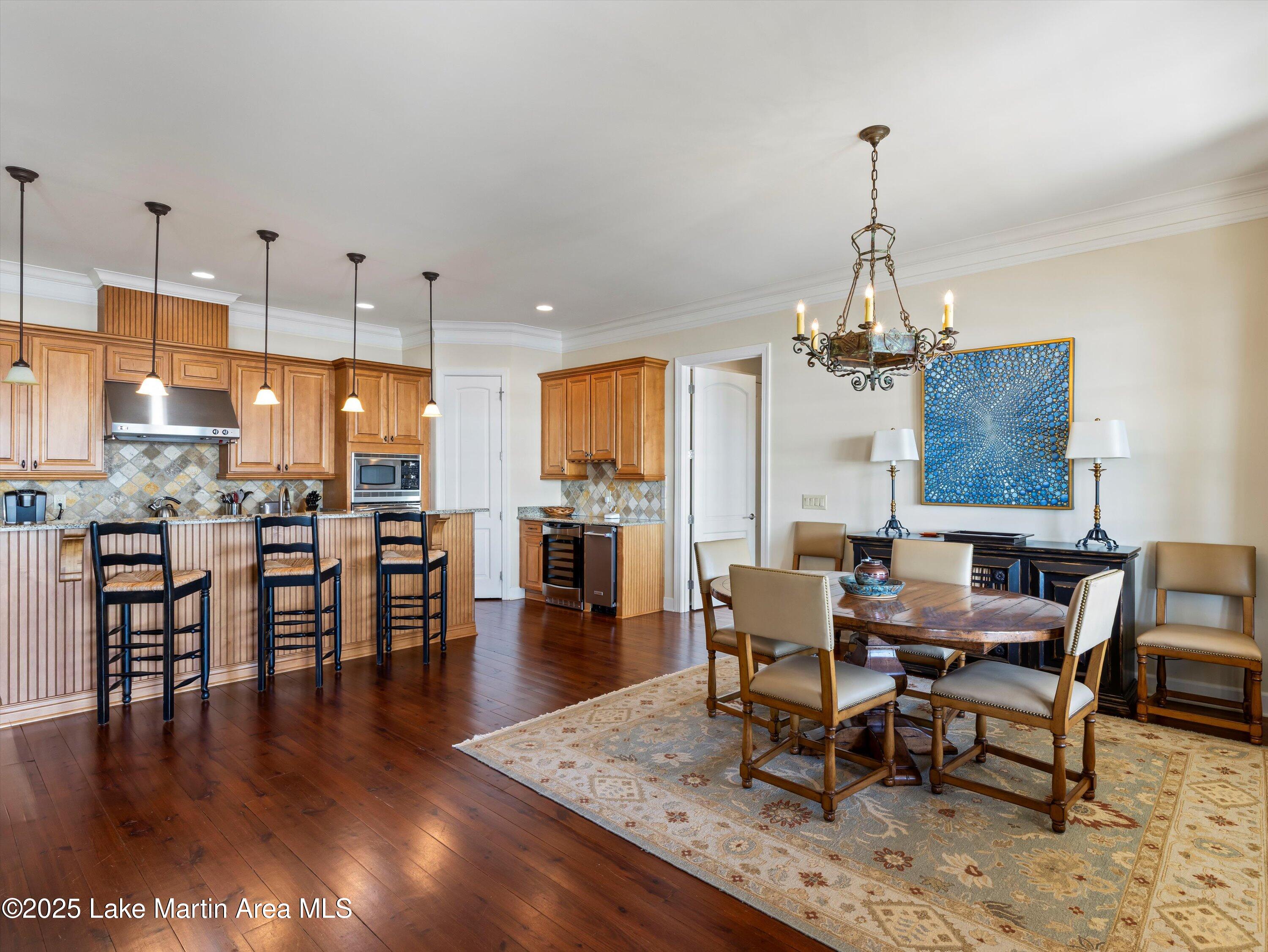 Alexander City, Alabama, 35010, United States, 6 Bedrooms Bedrooms, ,2 BathroomsBathrooms,Residential,Active,1990586