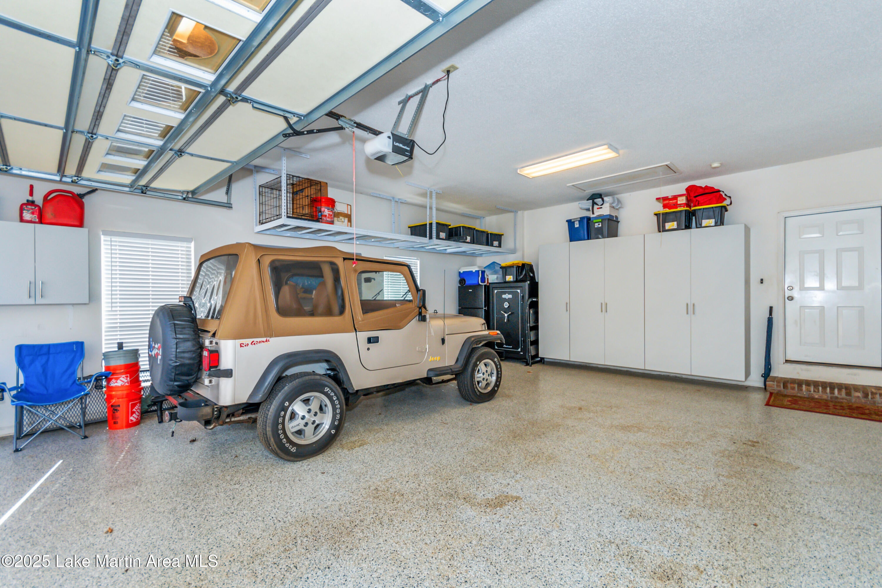 Jacksons Gap, Alabama, 36861, United States, 3 Bedrooms Bedrooms, ,4 BathroomsBathrooms,Residential,Active,1756381