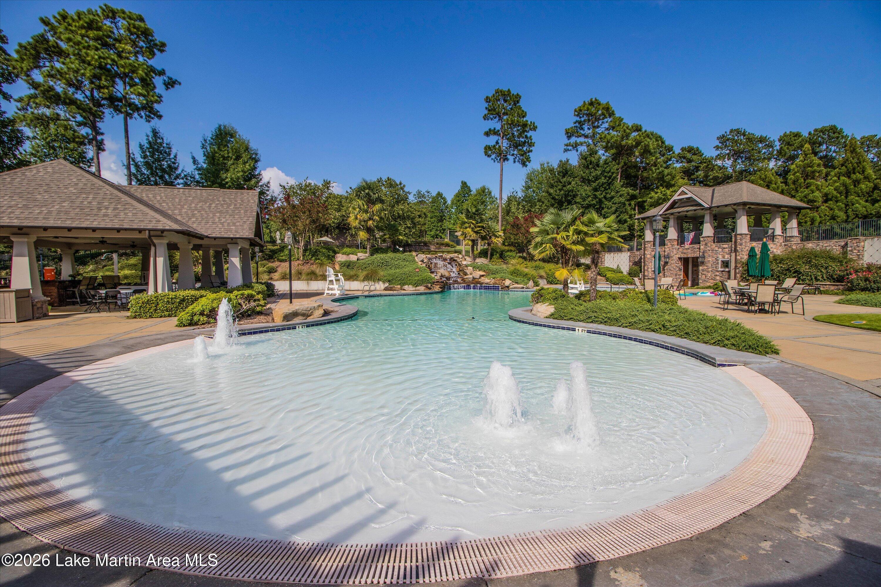 Alexander City, Alabama, 35010, United States, 4 Bedrooms Bedrooms, ,5 BathroomsBathrooms,Residential,Active,2011849