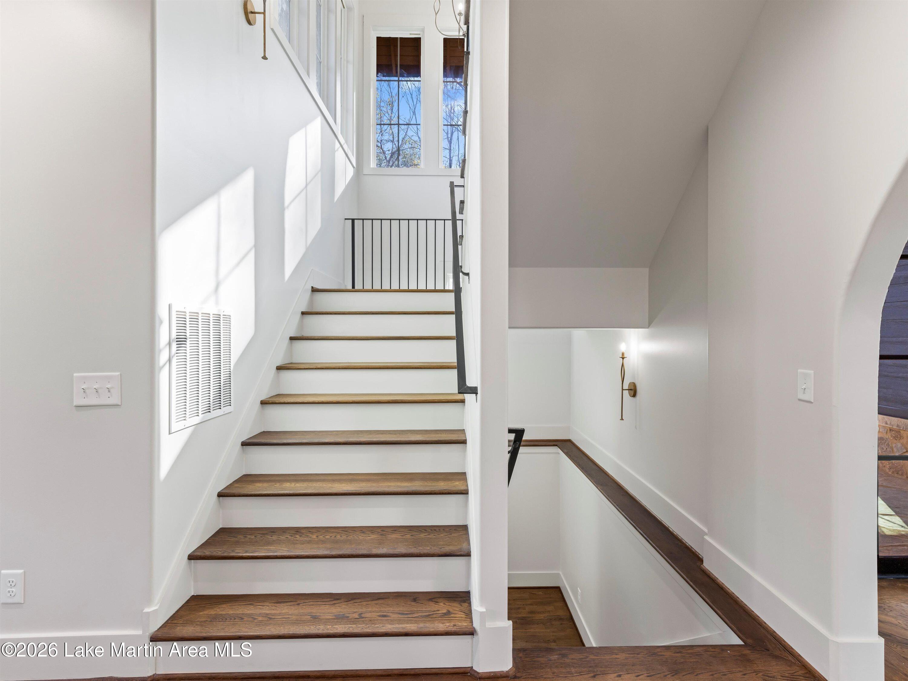 Jacksons Gap, Alabama, 36861, United States, 4 Bedrooms Bedrooms, ,4 BathroomsBathrooms,Residential,Active,2006838