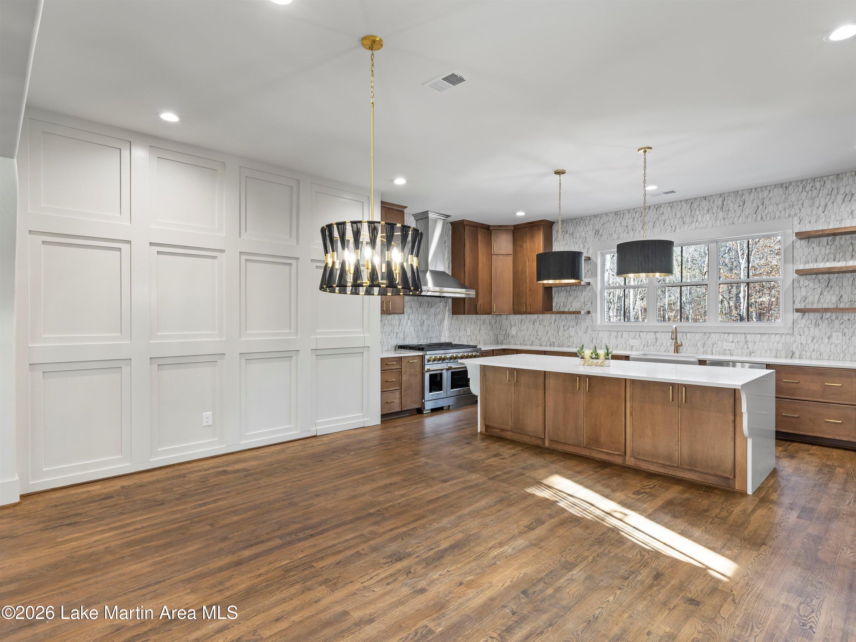 Jacksons Gap, Alabama, 36861, United States, 4 Bedrooms Bedrooms, ,4 BathroomsBathrooms,Residential,Active,2006838