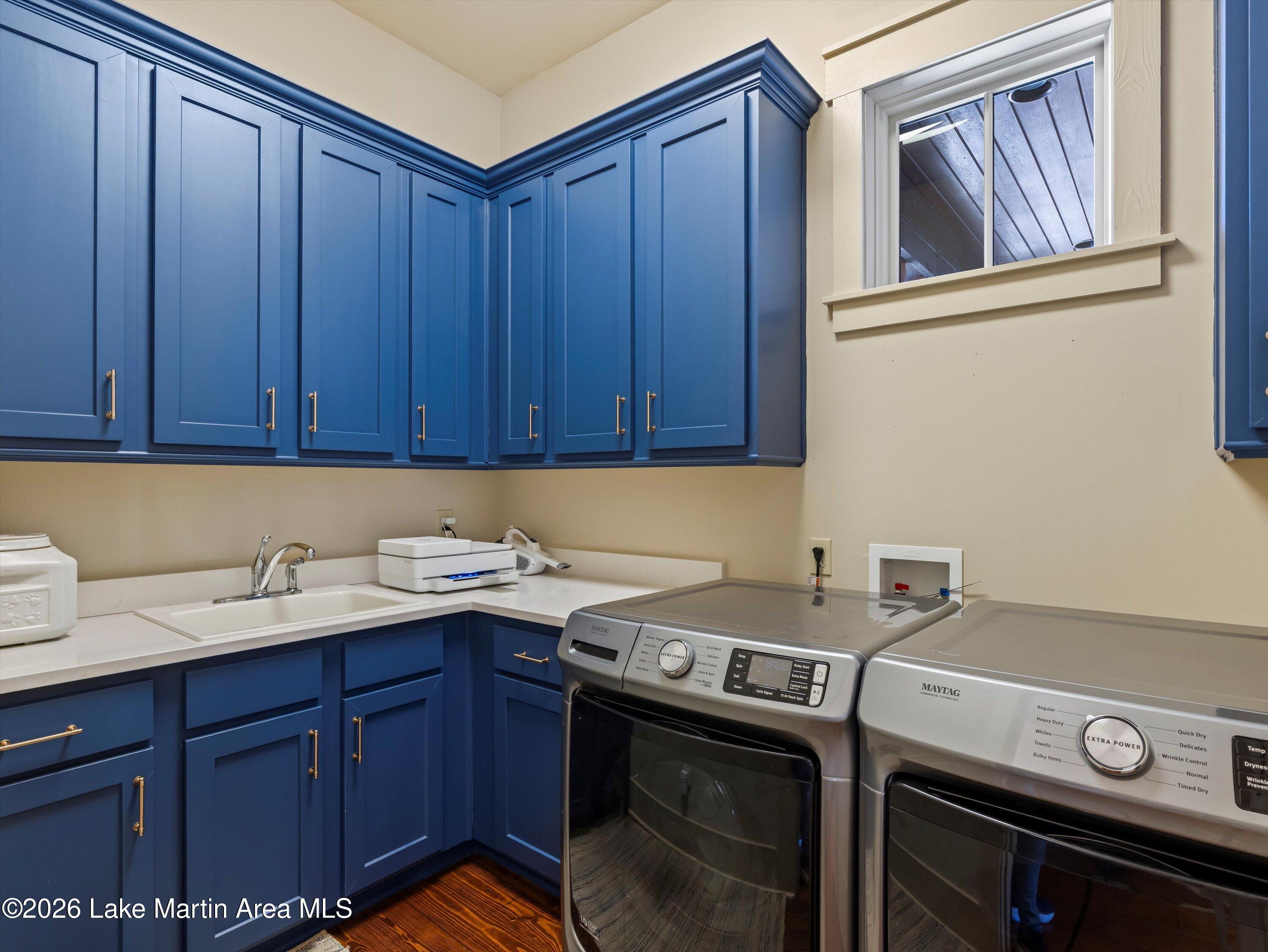 Alexander City, Alabama, 35010, United States, 4 Bedrooms Bedrooms, ,5 BathroomsBathrooms,Residential,Active,2011849