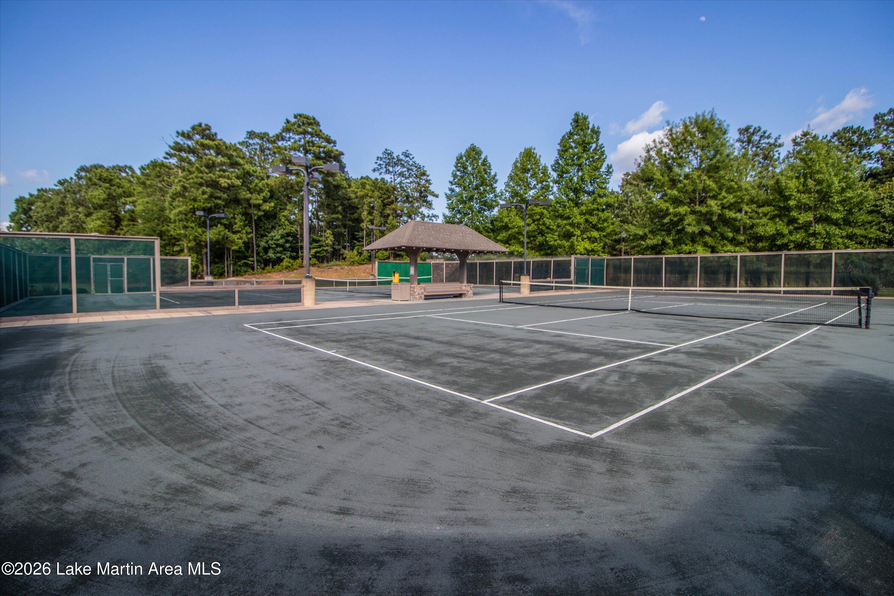 Alexander City, Alabama, 35010, United States, 4 Bedrooms Bedrooms, ,5 BathroomsBathrooms,Residential,Active,2011849