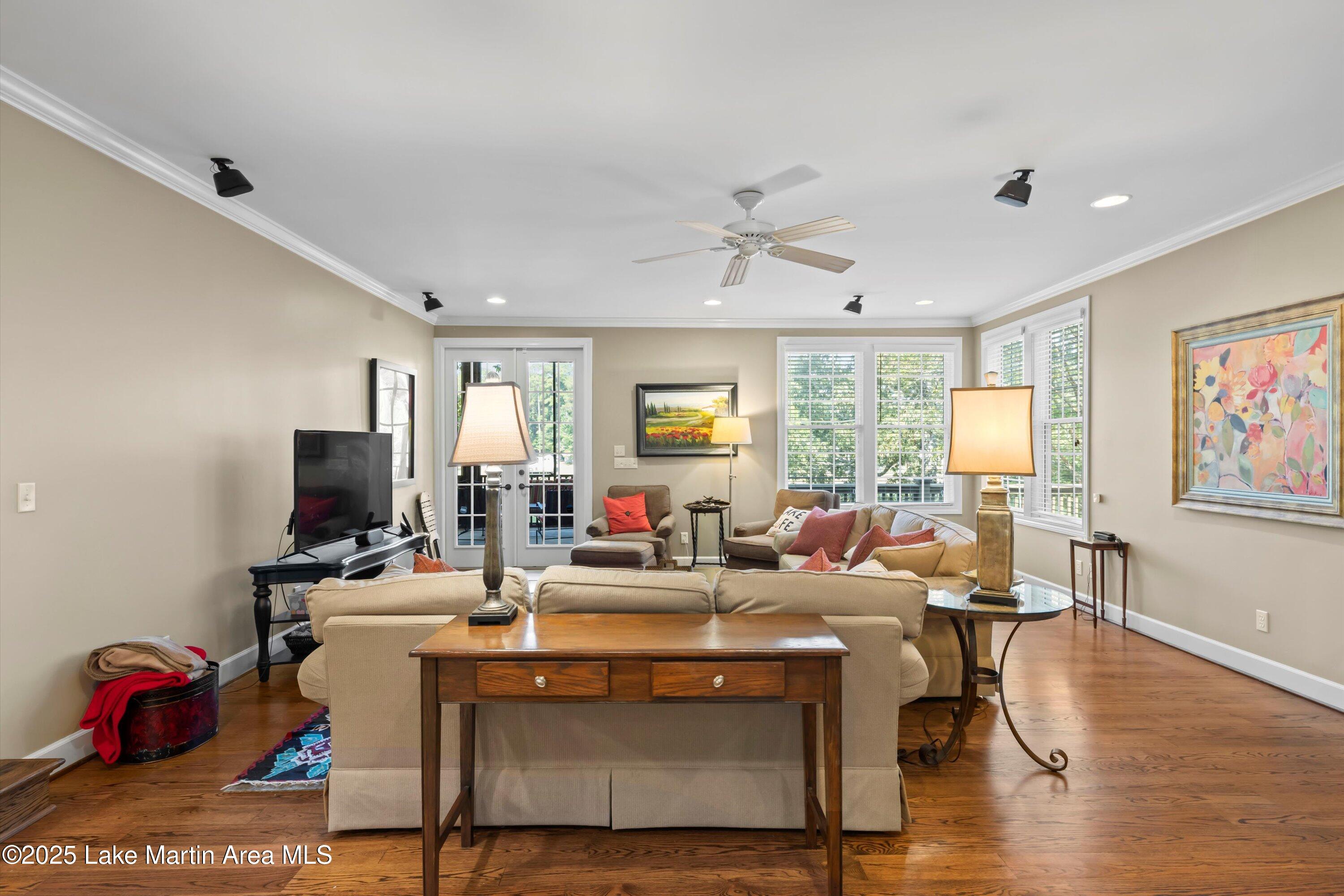 Alexander City, Alabama, 35010, United States, 6 Bedrooms Bedrooms, ,5 BathroomsBathrooms,Residential,Active,1953276