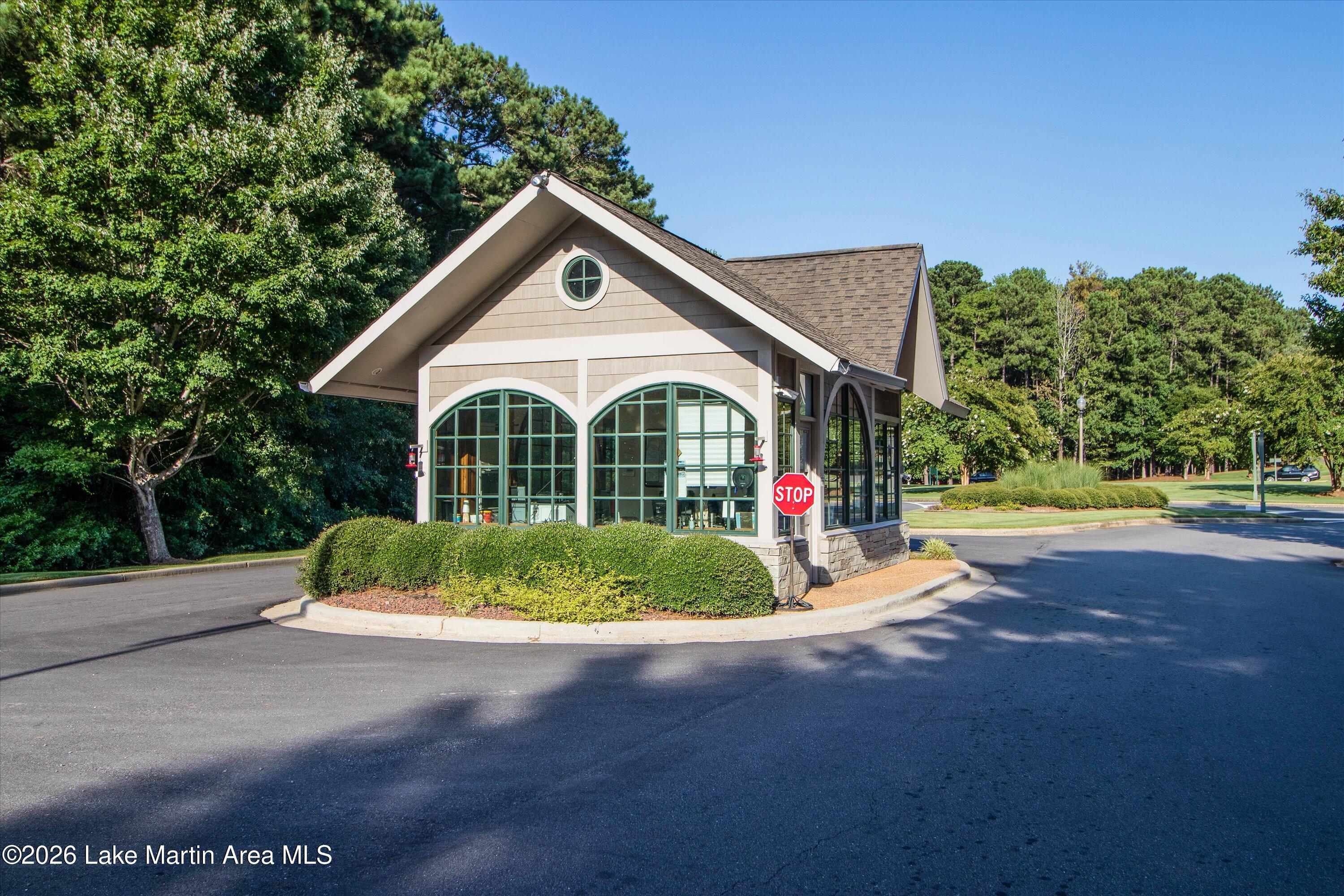 Alexander City, Alabama, 35010, United States, 4 Bedrooms Bedrooms, ,5 BathroomsBathrooms,Residential,Active,2011849