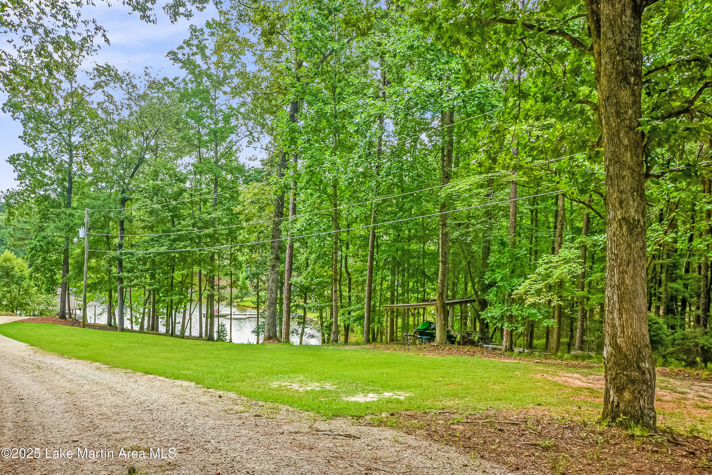 Dadeville, Alabama, 36853, United States, 5 Bedrooms Bedrooms, ,4 BathroomsBathrooms,Residential,Active,1898205