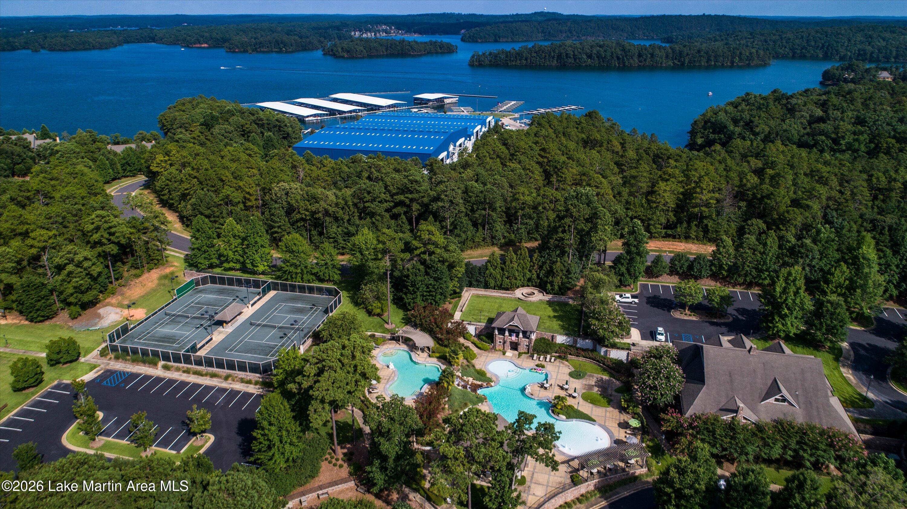 Alexander City, Alabama, 35010, United States, 4 Bedrooms Bedrooms, ,5 BathroomsBathrooms,Residential,Active,2011849