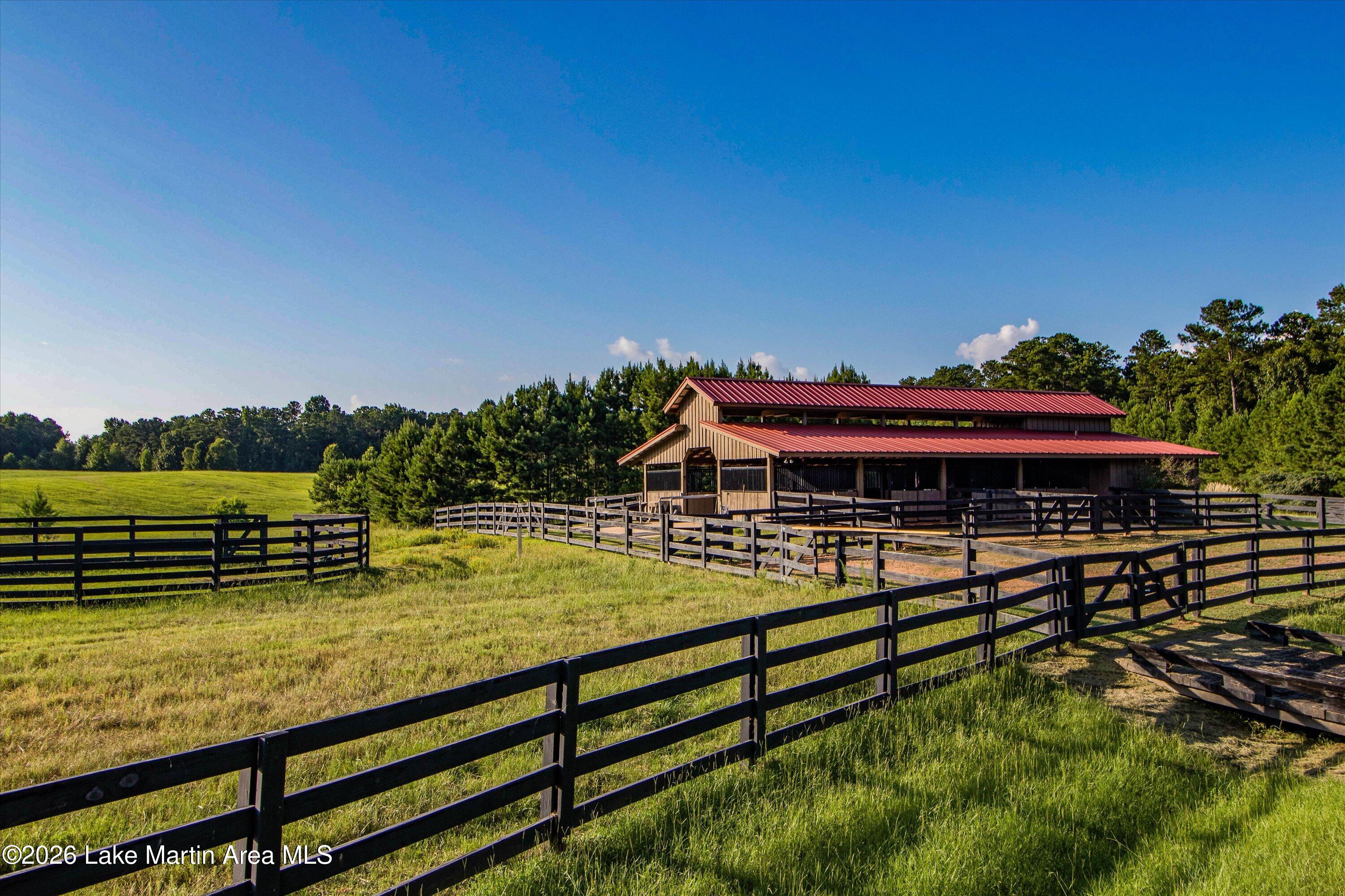 Alexander City, Alabama, 35010, United States, 4 Bedrooms Bedrooms, ,5 BathroomsBathrooms,Residential,Active,2011849
