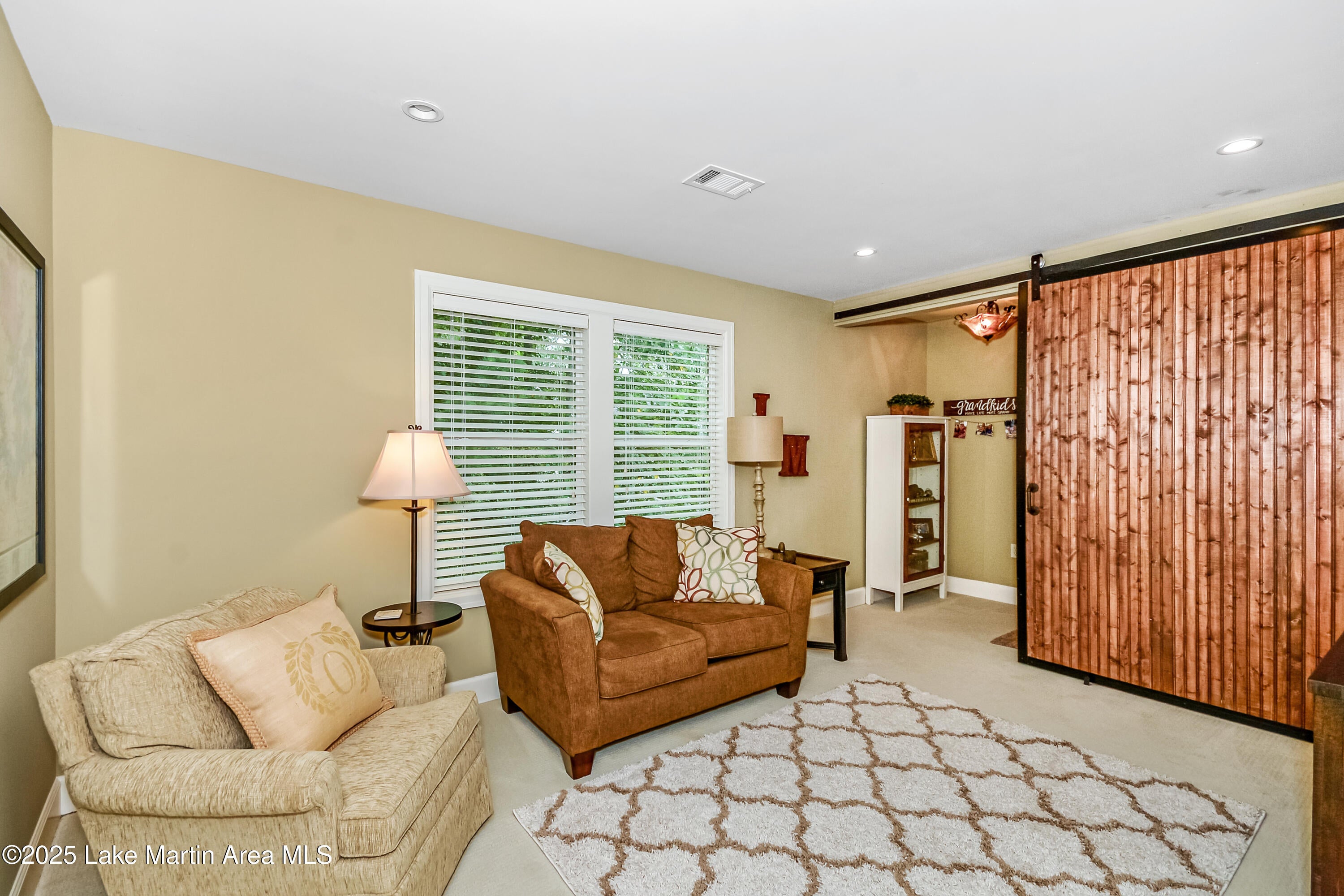 Dadeville, Alabama, 36853, United States, 5 Bedrooms Bedrooms, ,4 BathroomsBathrooms,Residential,Active,1898205