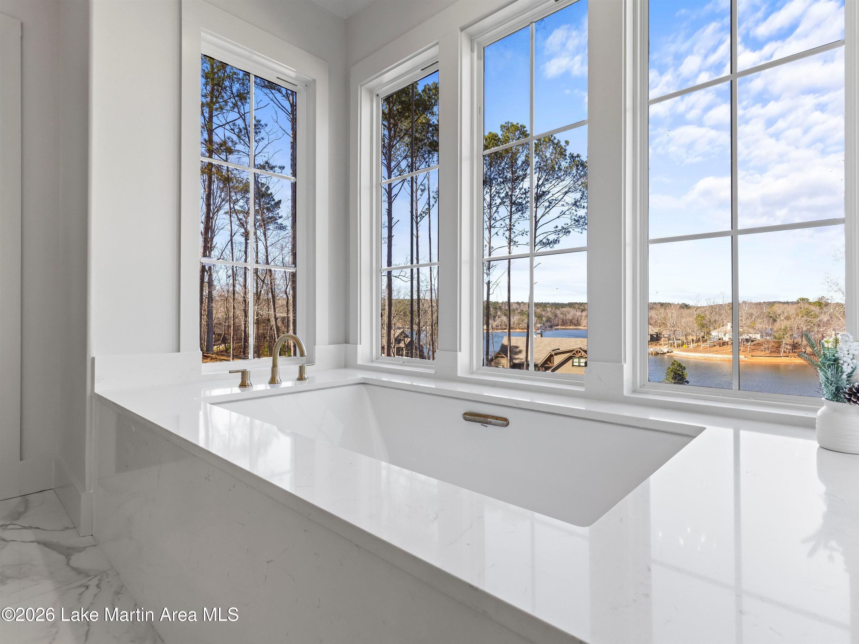 Jacksons Gap, Alabama, 36861, United States, 4 Bedrooms Bedrooms, ,4 BathroomsBathrooms,Residential,Active,2006838