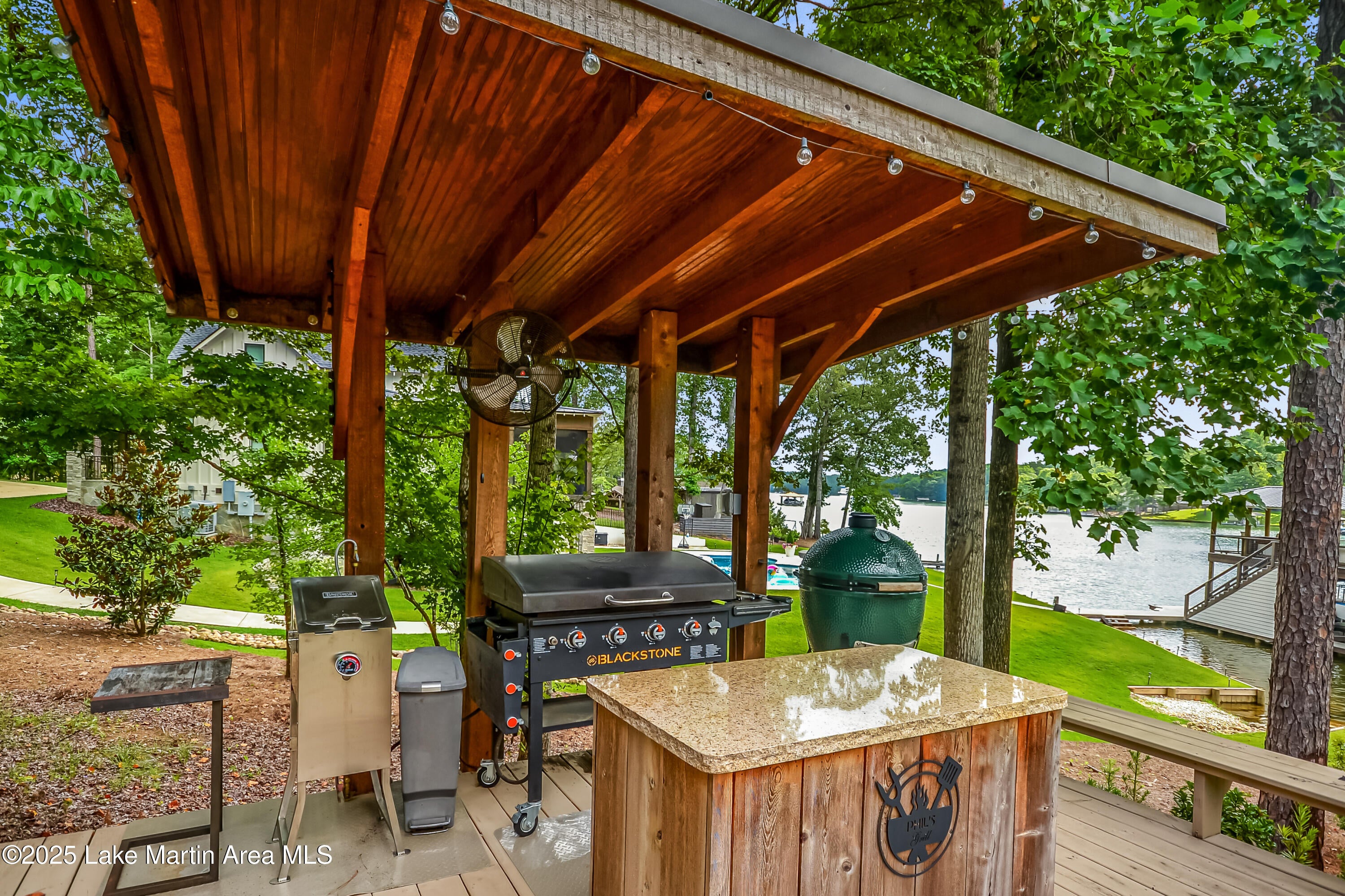 Dadeville, Alabama, 36853, United States, 5 Bedrooms Bedrooms, ,4 BathroomsBathrooms,Residential,Active,1898205