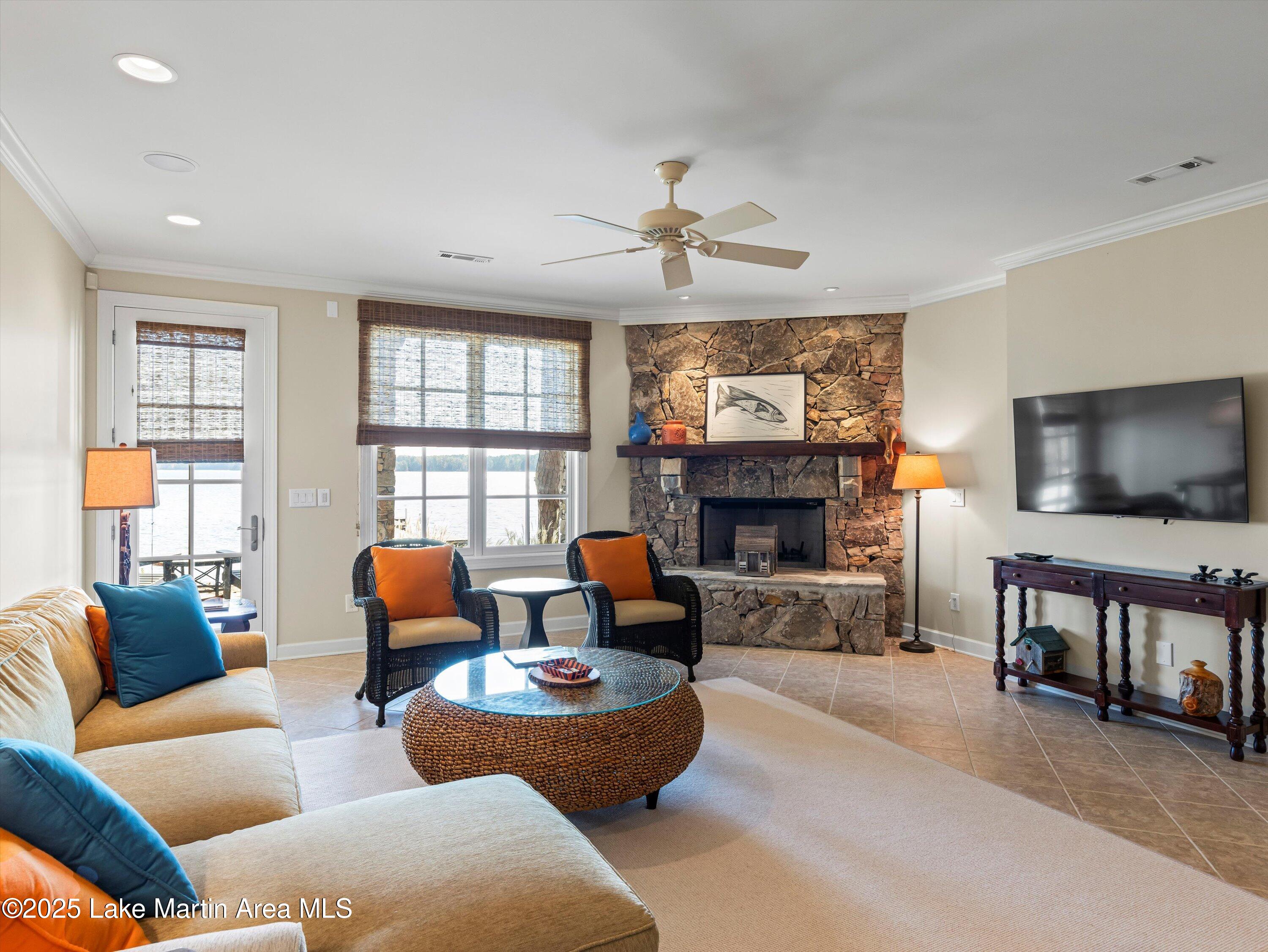 Alexander City, Alabama, 35010, United States, 6 Bedrooms Bedrooms, ,2 BathroomsBathrooms,Residential,Active,1990586