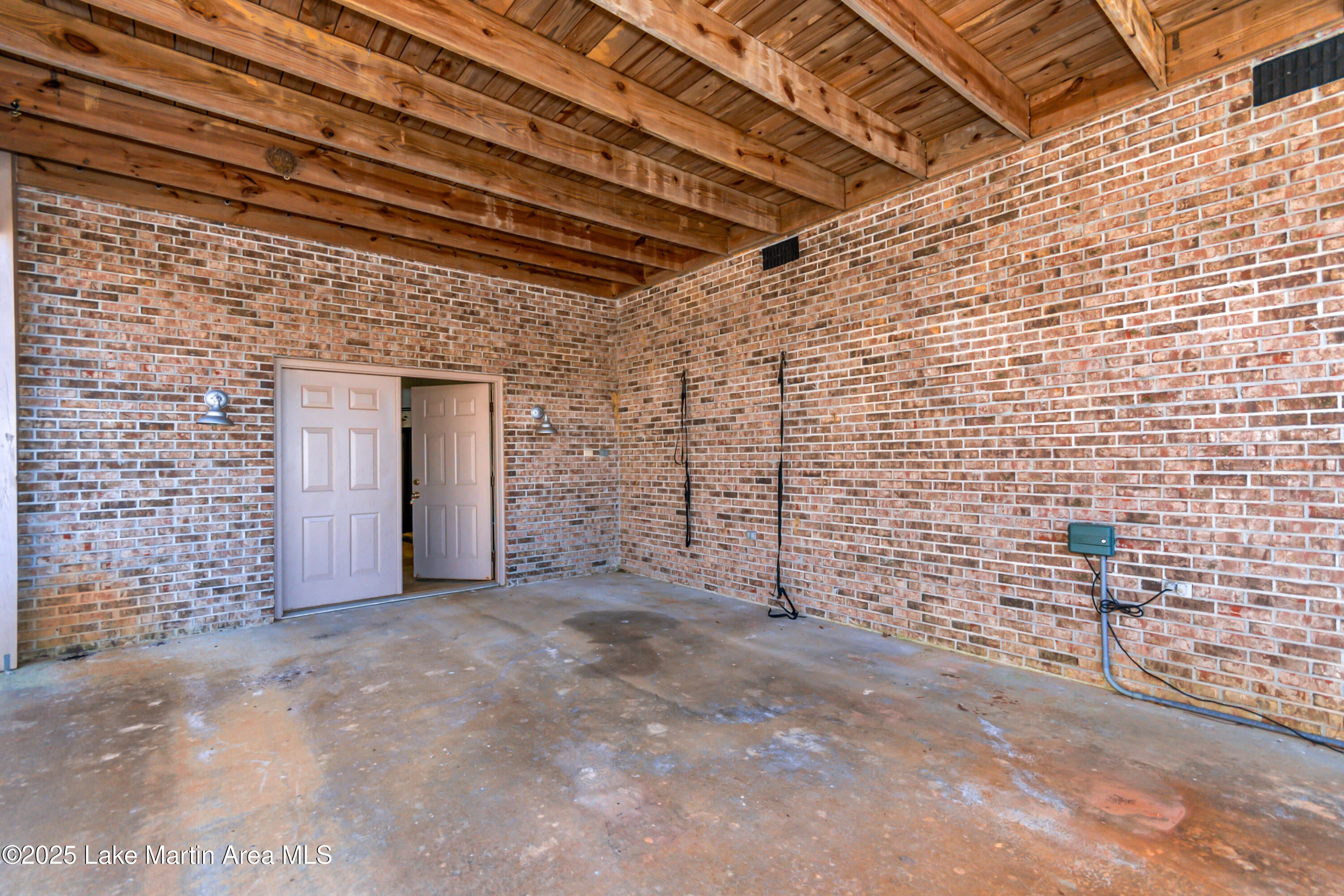 Jacksons Gap, Alabama, 36861, United States, 3 Bedrooms Bedrooms, ,4 BathroomsBathrooms,Residential,Active,1756381