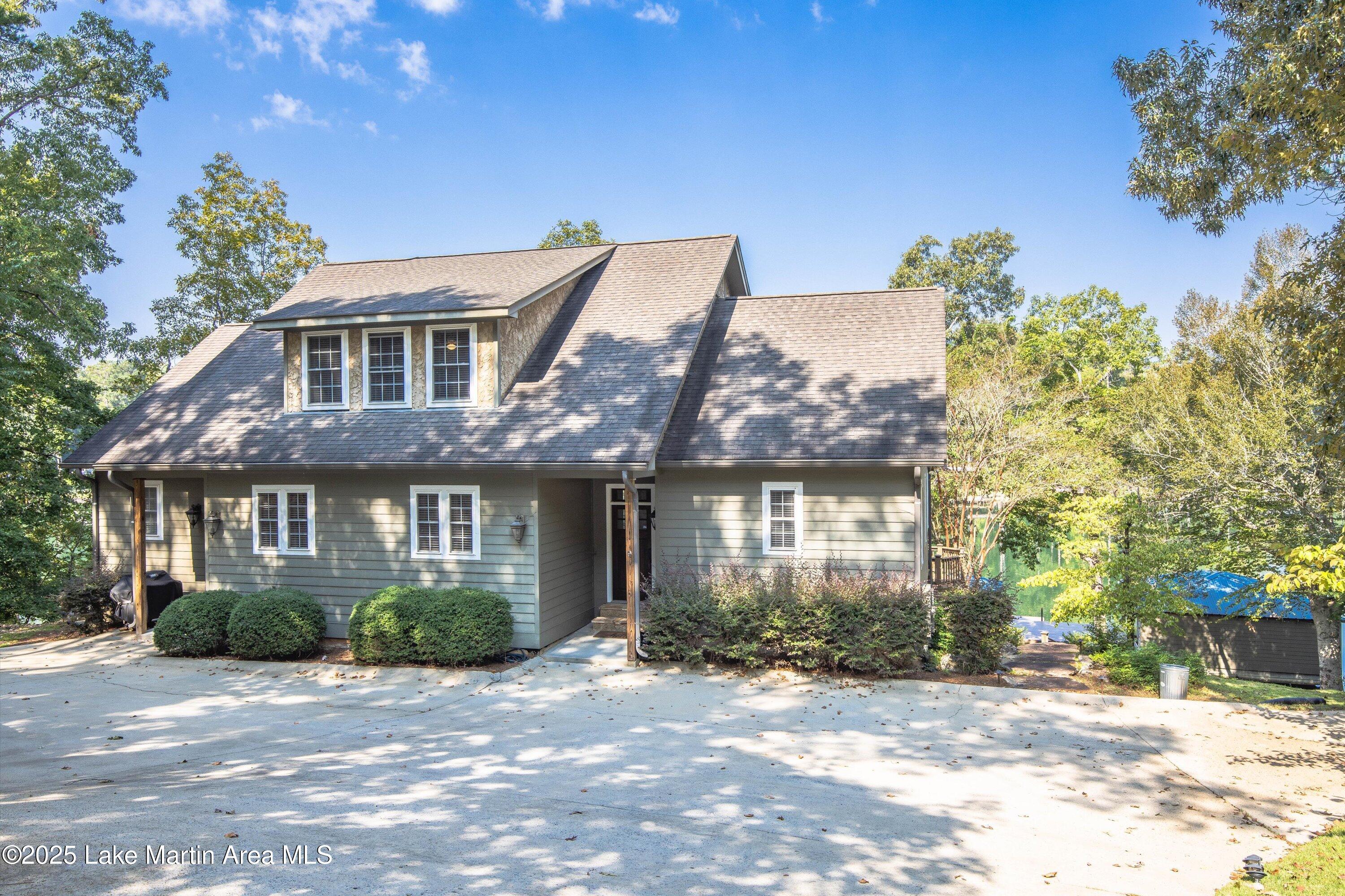 Alexander City, Alabama, 35010, United States, 6 Bedrooms Bedrooms, ,5 BathroomsBathrooms,Residential,Active,1953276