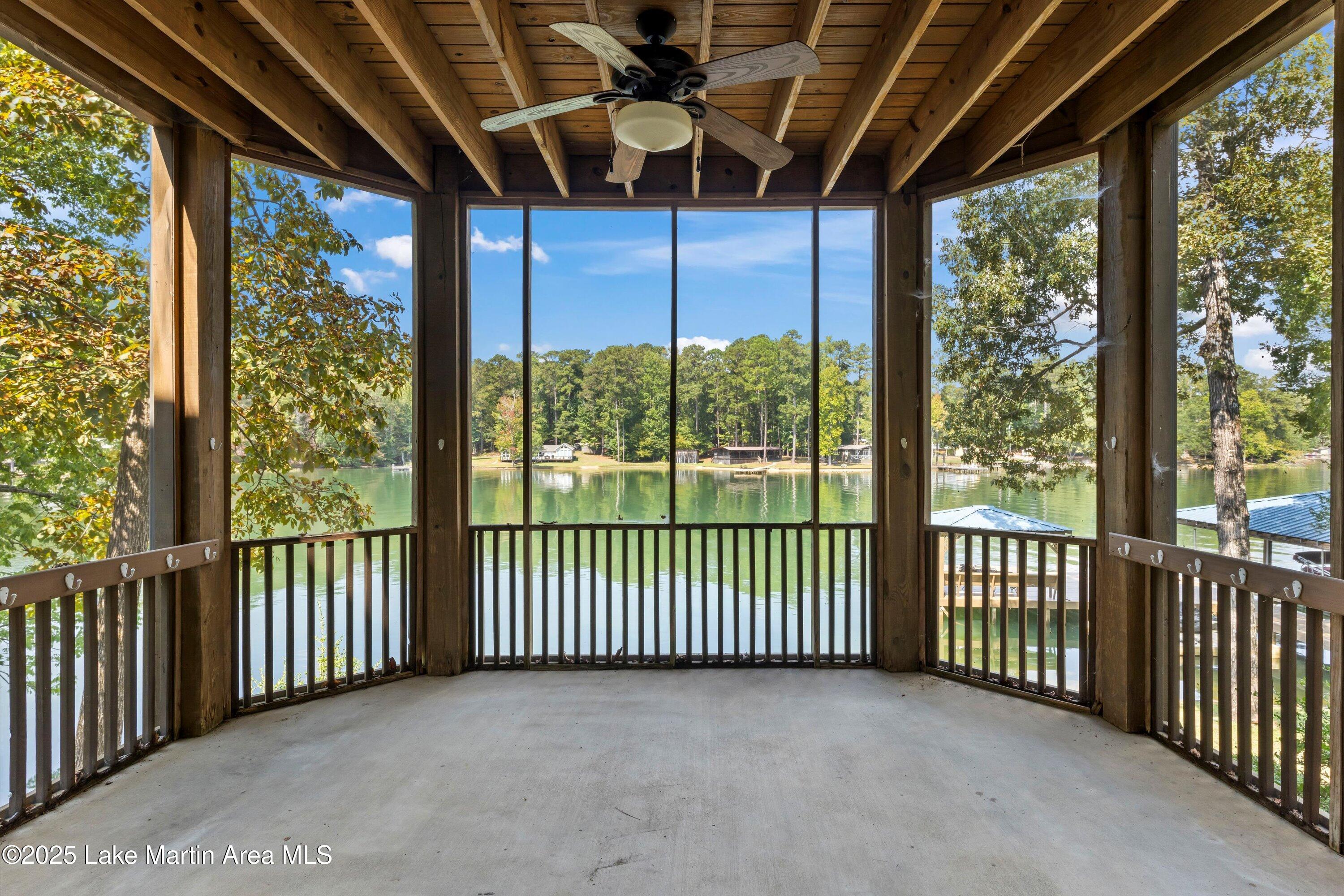 Alexander City, Alabama, 35010, United States, 6 Bedrooms Bedrooms, ,5 BathroomsBathrooms,Residential,Active,1953276