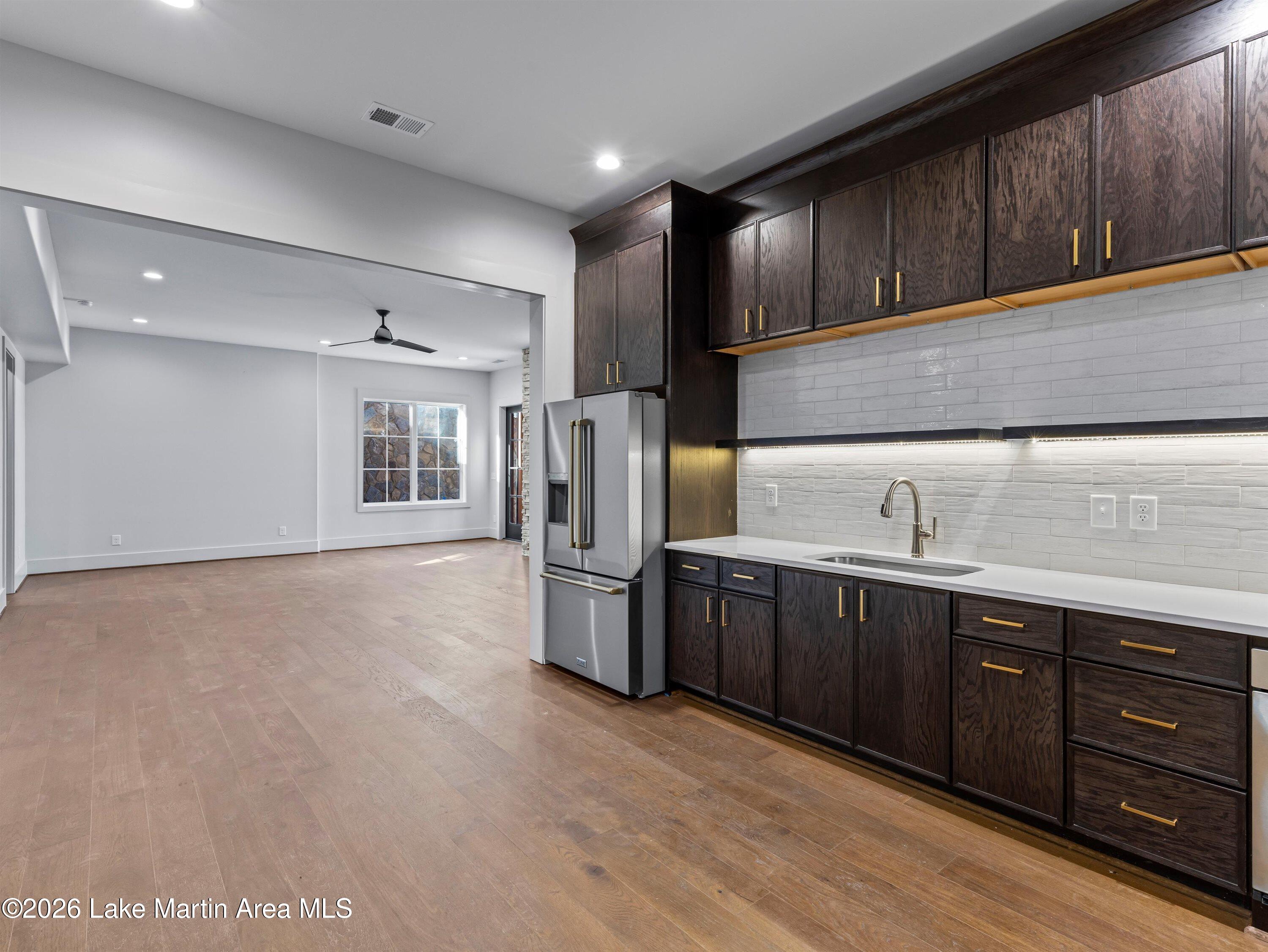 Jacksons Gap, Alabama, 36861, United States, 4 Bedrooms Bedrooms, ,4 BathroomsBathrooms,Residential,Active,2006838