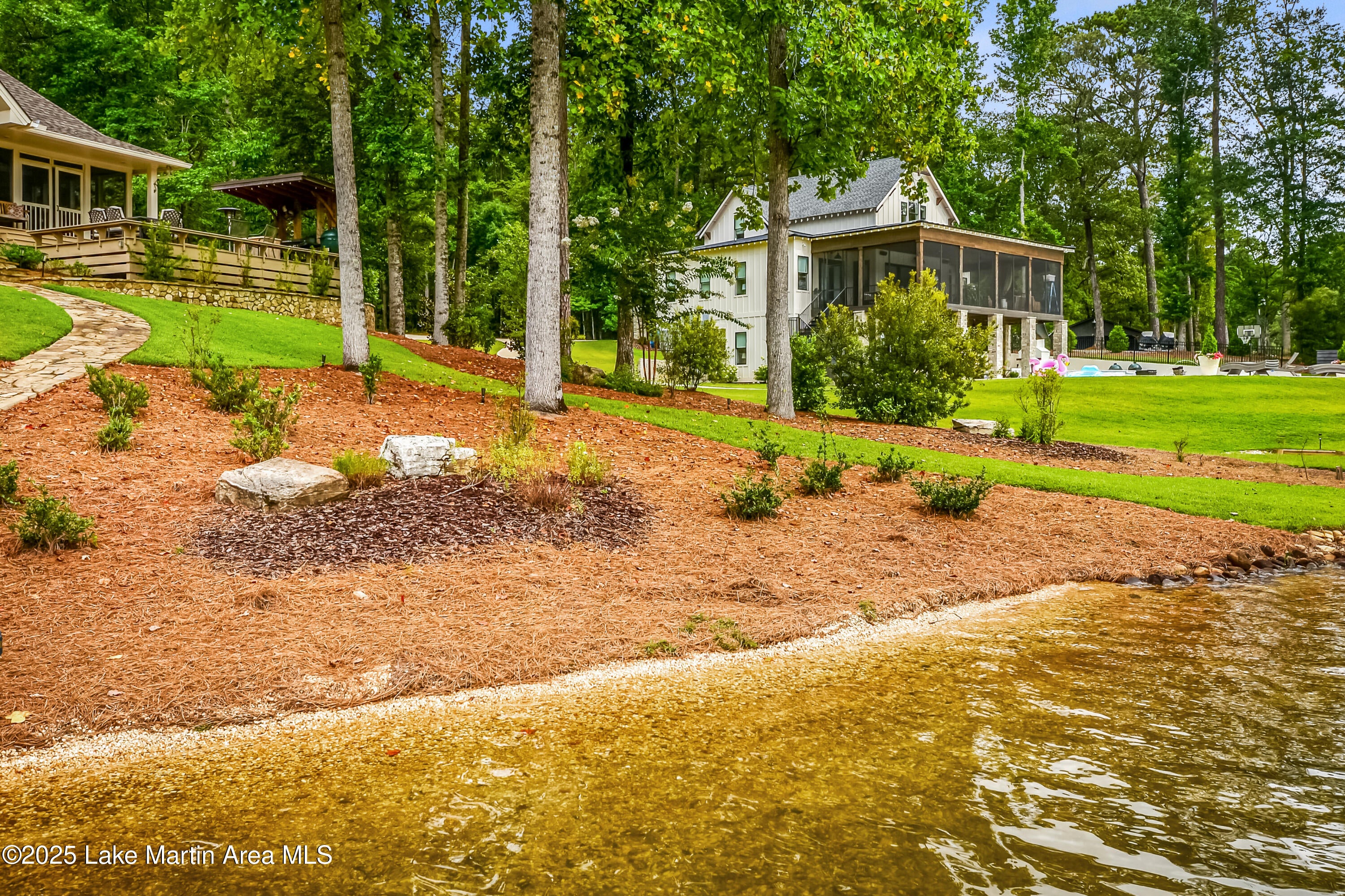 Dadeville, Alabama, 36853, United States, 5 Bedrooms Bedrooms, ,4 BathroomsBathrooms,Residential,Active,1898205