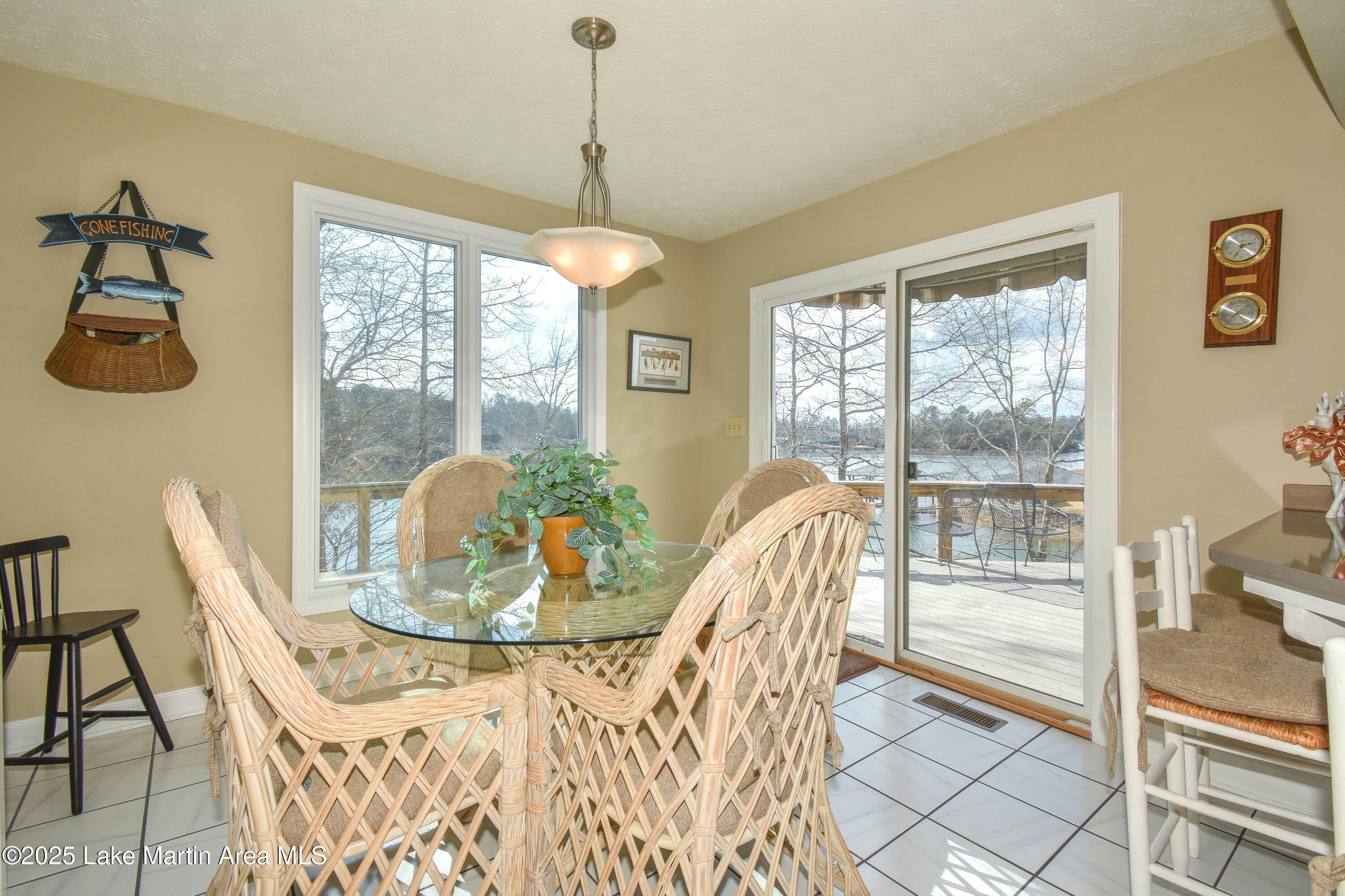 Jacksons Gap, Alabama, 36861, United States, ,5 BathroomsBathrooms,Residential,Active,1770190