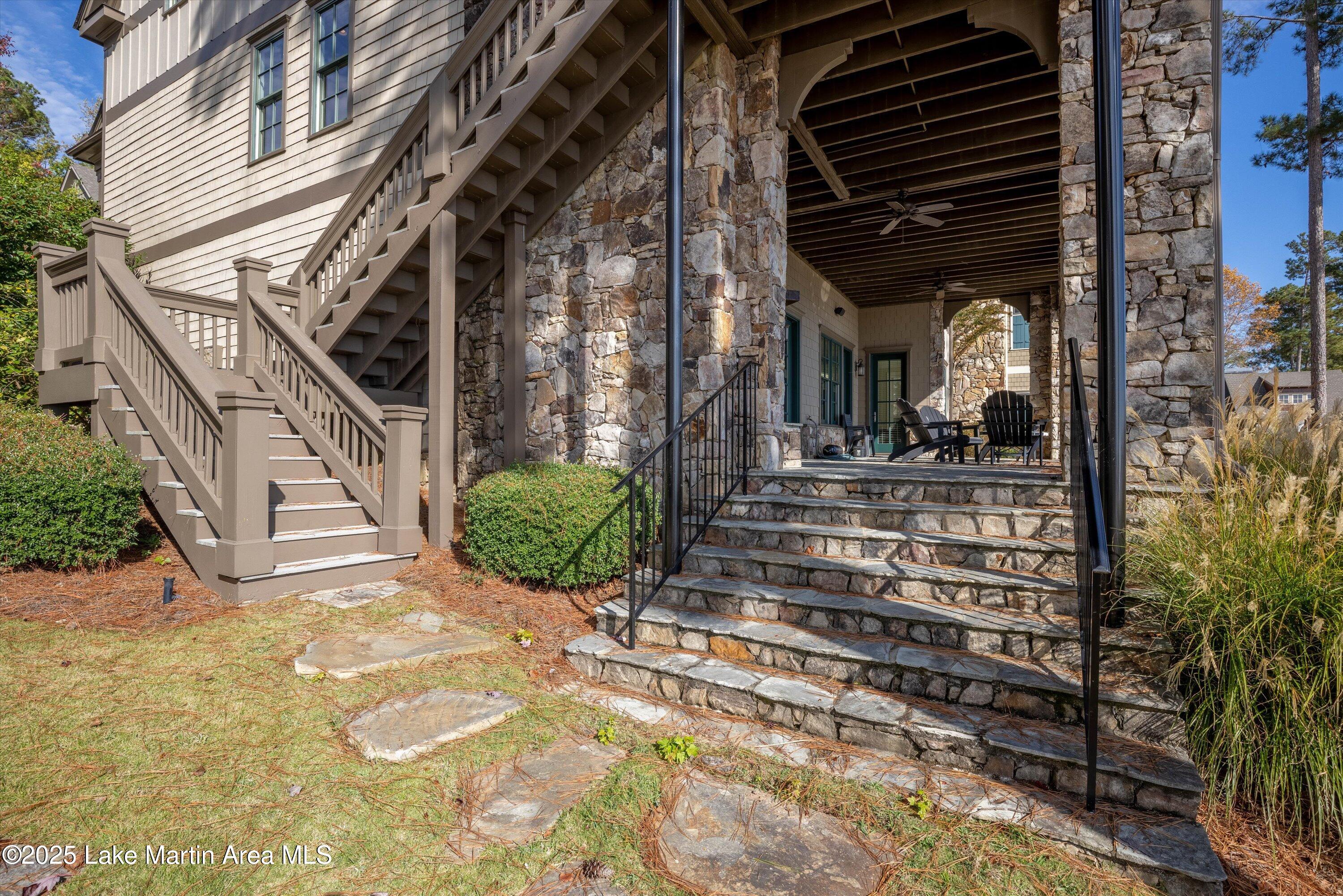 Alexander City, Alabama, 35010, United States, 6 Bedrooms Bedrooms, ,2 BathroomsBathrooms,Residential,Active,1990586