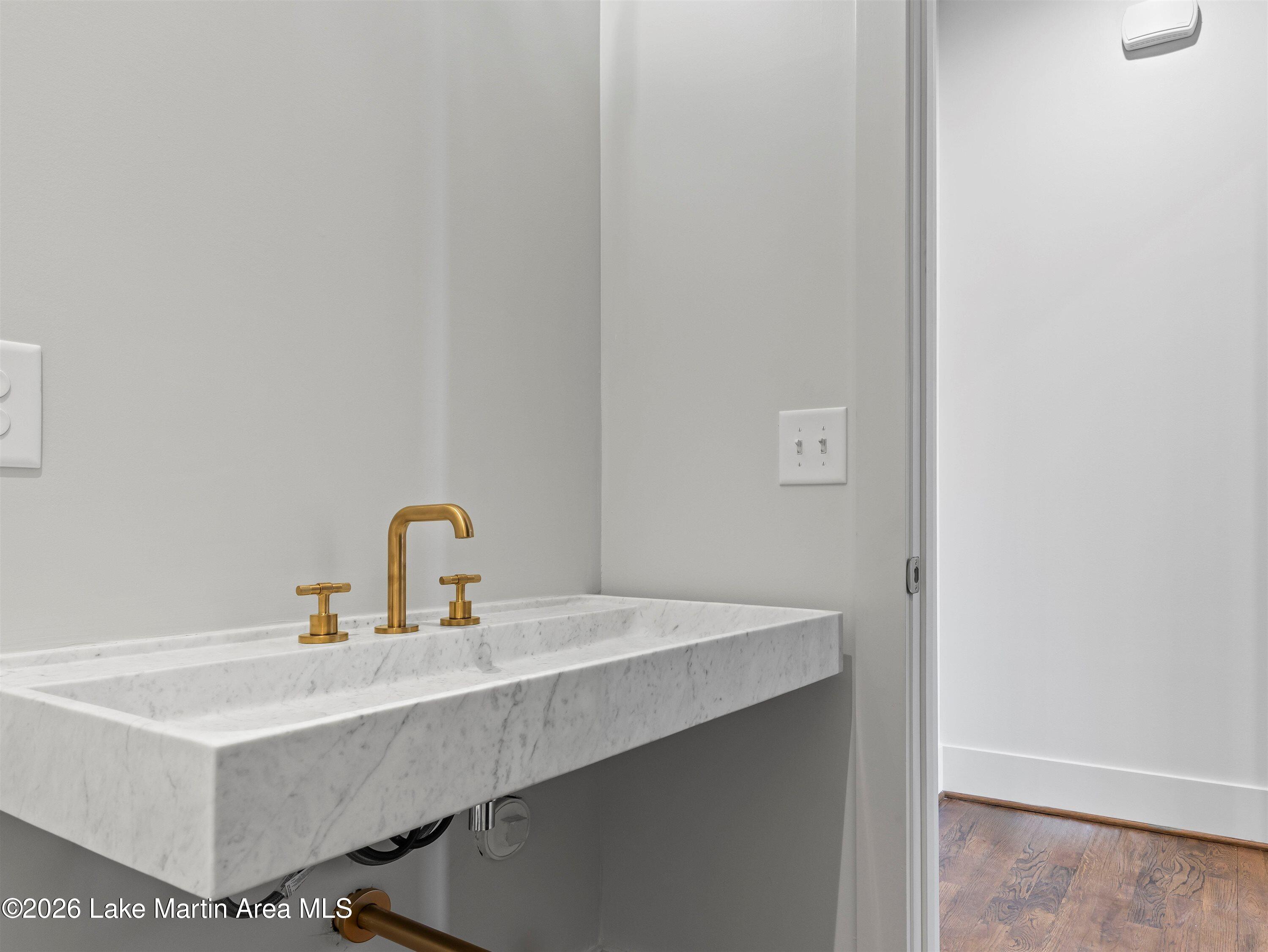 Jacksons Gap, Alabama, 36861, United States, 4 Bedrooms Bedrooms, ,4 BathroomsBathrooms,Residential,Active,2006838