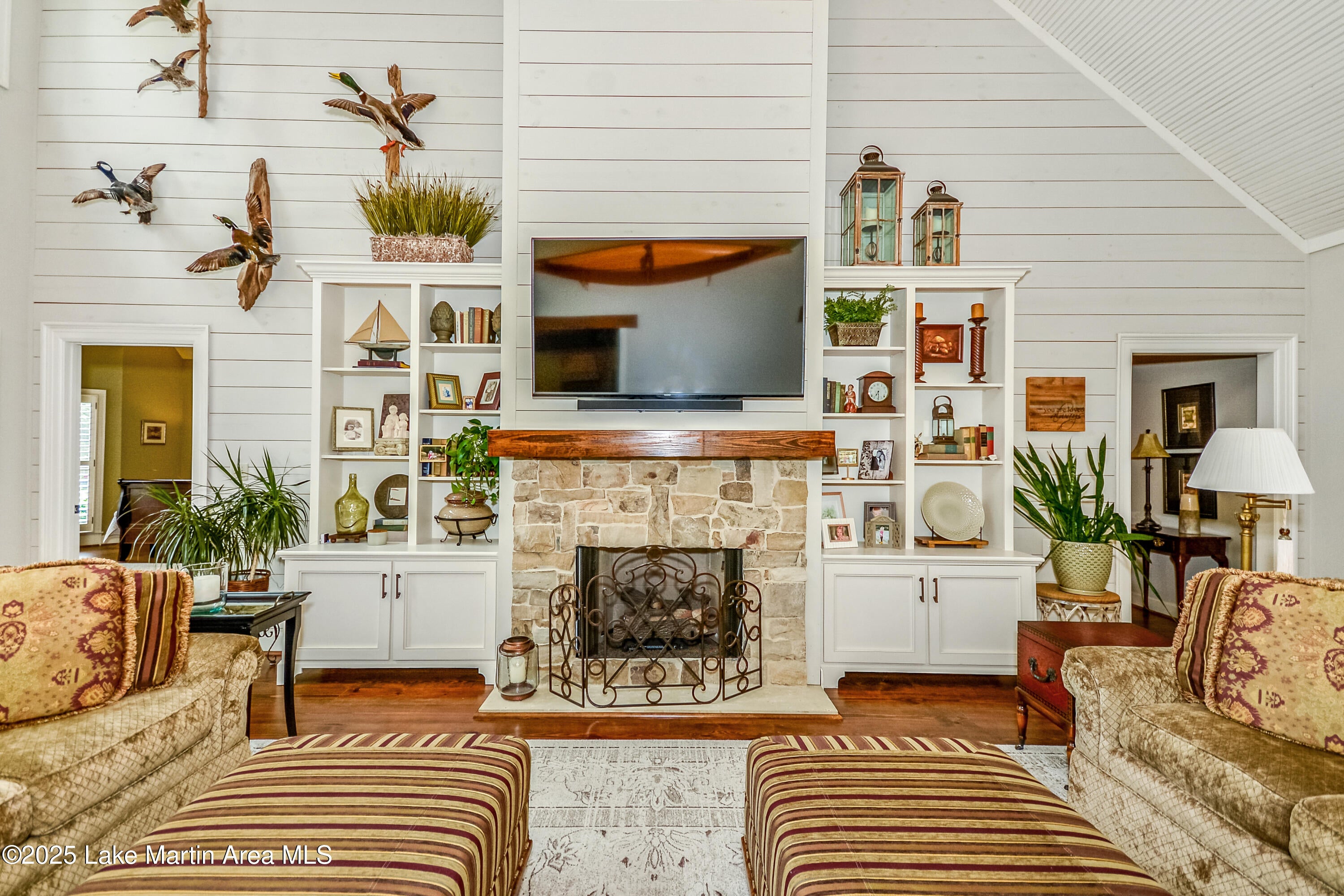 Dadeville, Alabama, 36853, United States, 5 Bedrooms Bedrooms, ,4 BathroomsBathrooms,Residential,Active,1898205