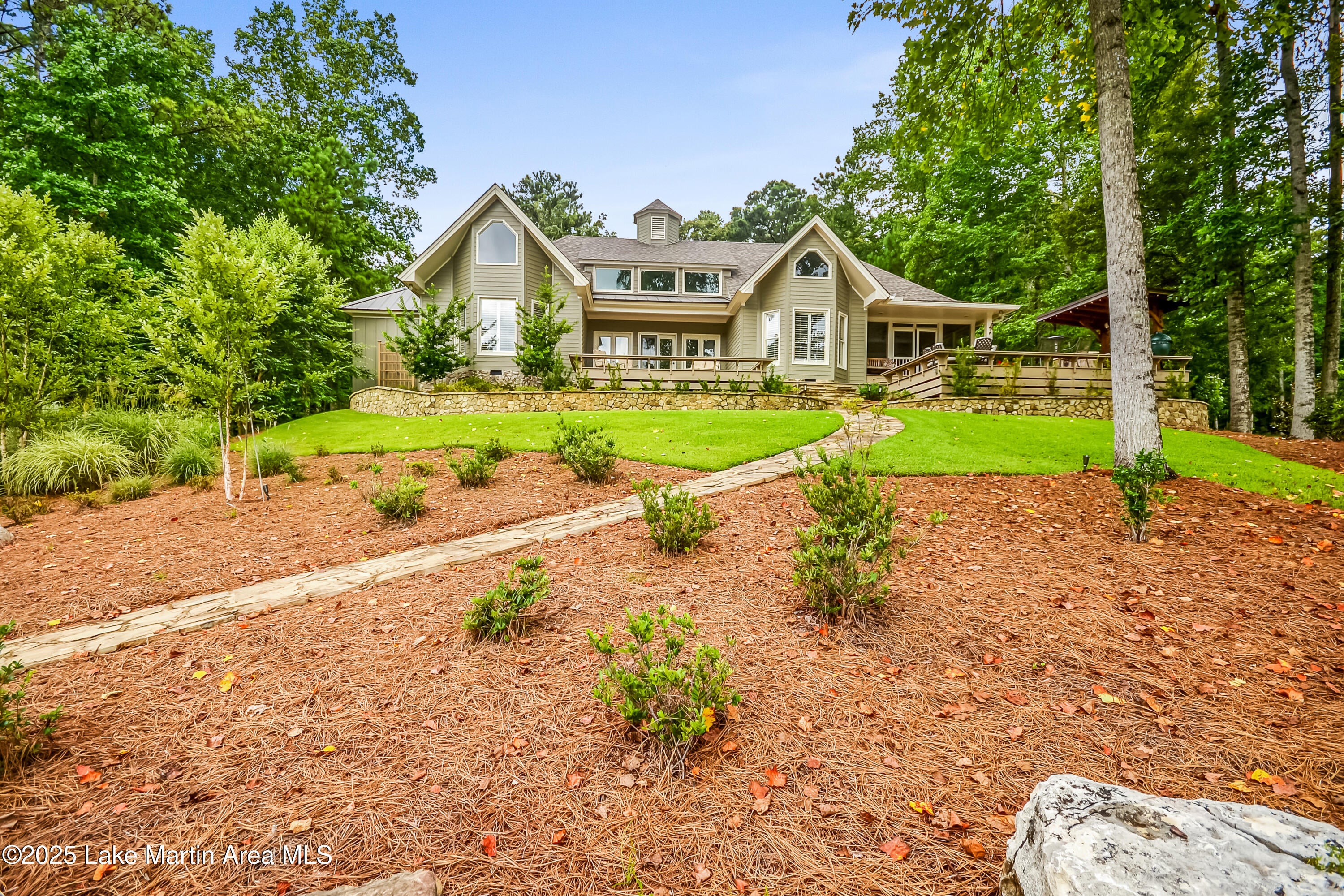 Dadeville, Alabama, 36853, United States, 5 Bedrooms Bedrooms, ,4 BathroomsBathrooms,Residential,Active,1898205