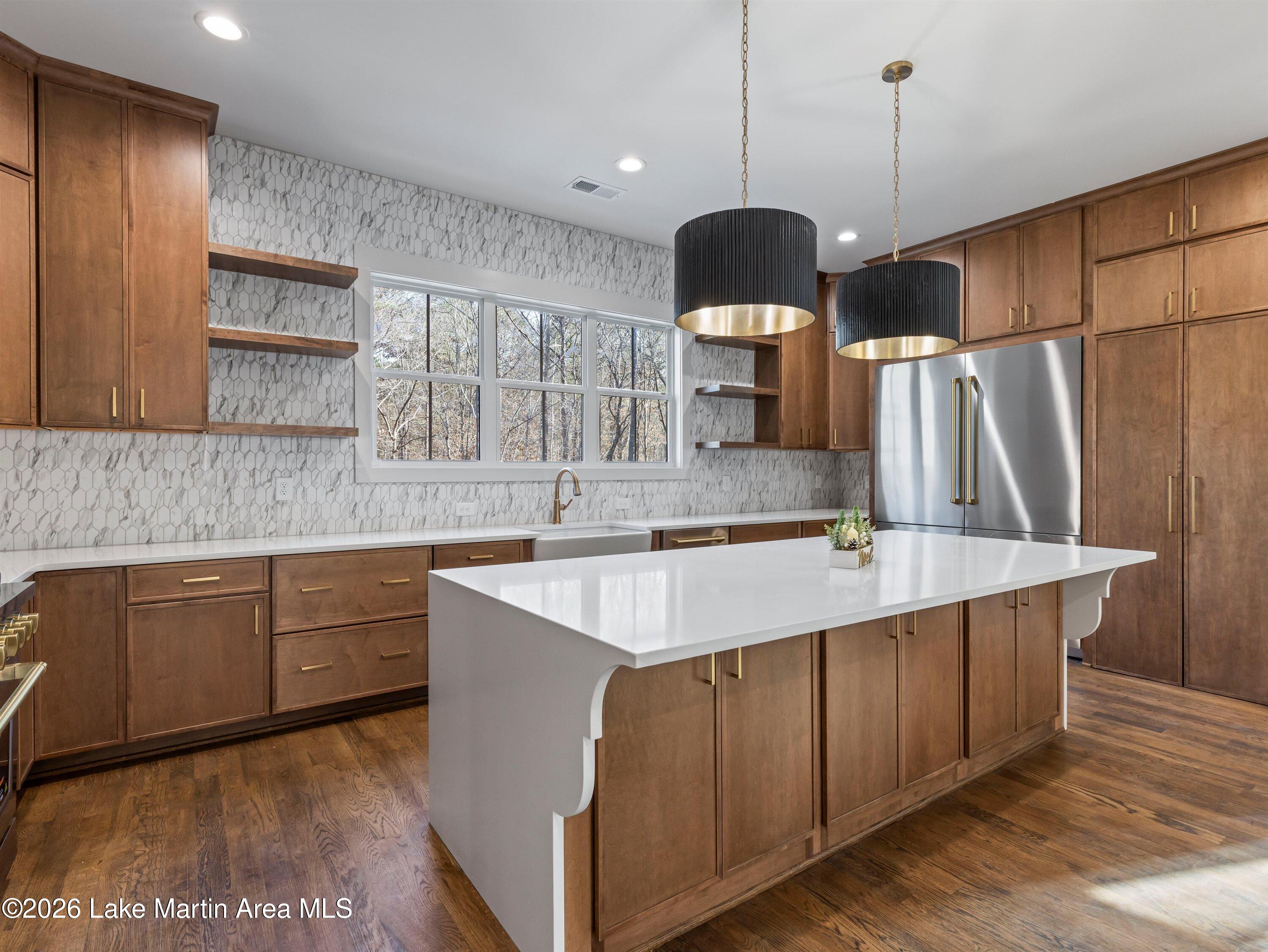 Jacksons Gap, Alabama, 36861, United States, 4 Bedrooms Bedrooms, ,4 BathroomsBathrooms,Residential,Active,2006838