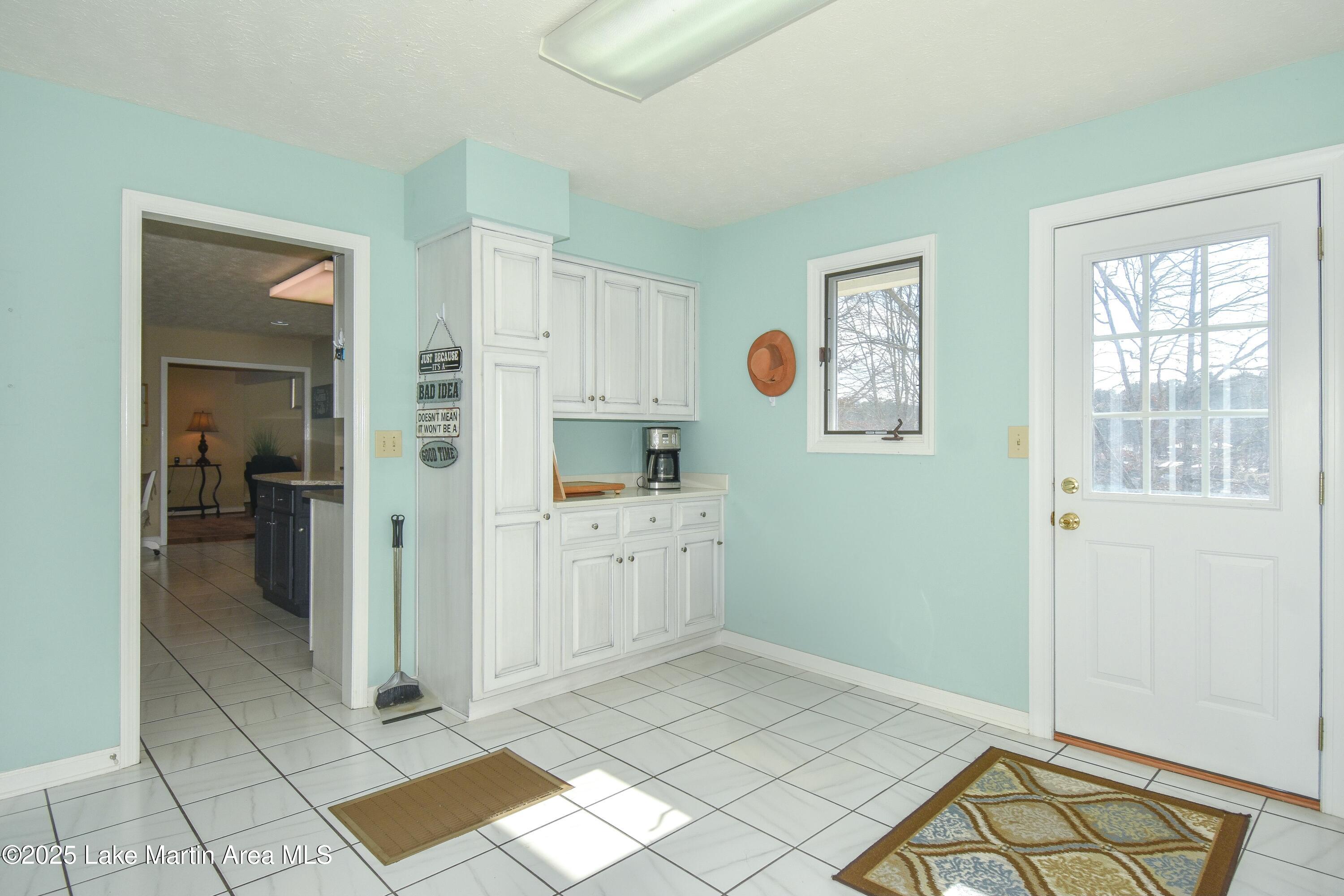 Jacksons Gap, Alabama, 36861, United States, ,5 BathroomsBathrooms,Residential,Active,1770190