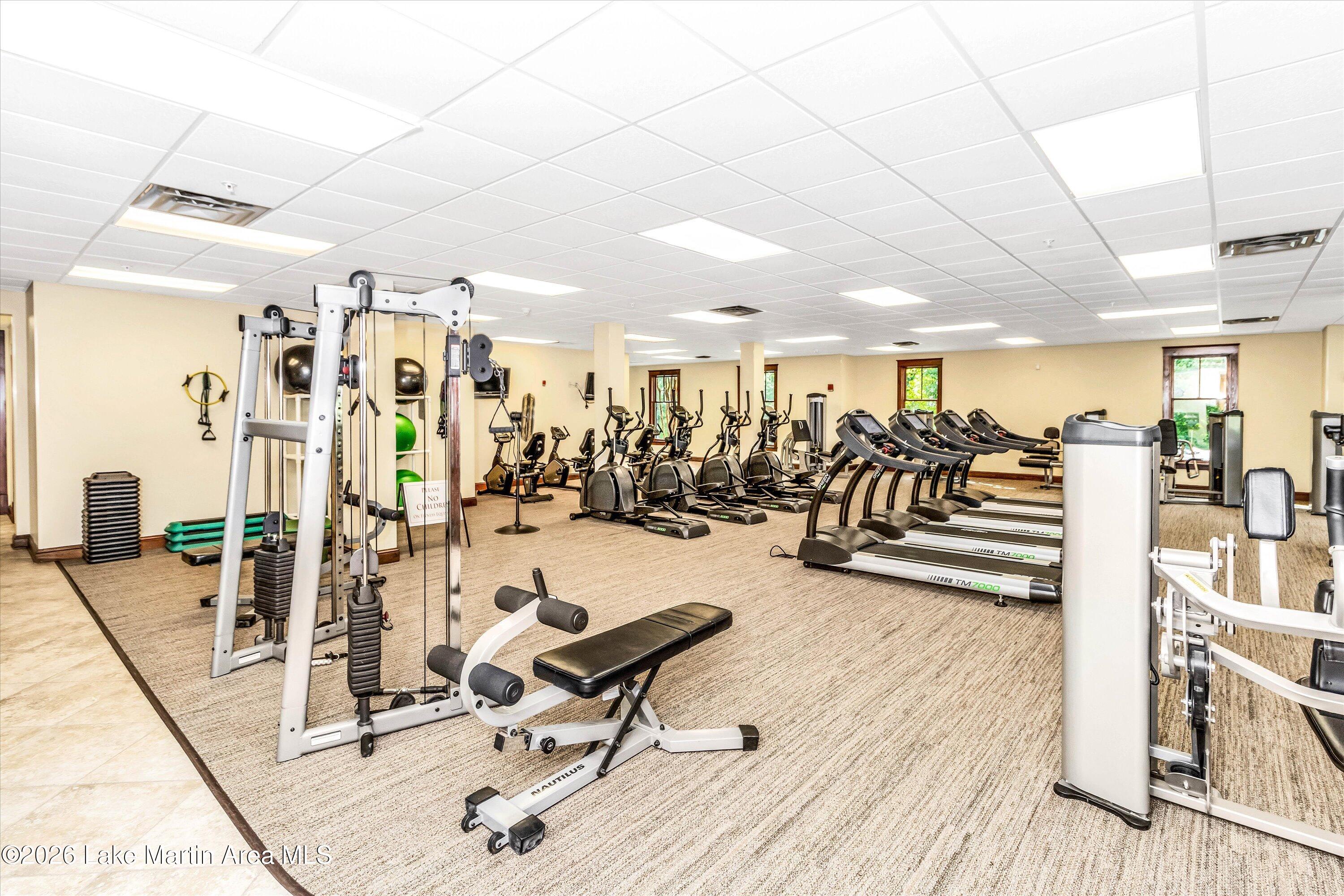 Alexander City, Alabama, 35010, United States, 4 Bedrooms Bedrooms, ,5 BathroomsBathrooms,Residential,Active,2011849