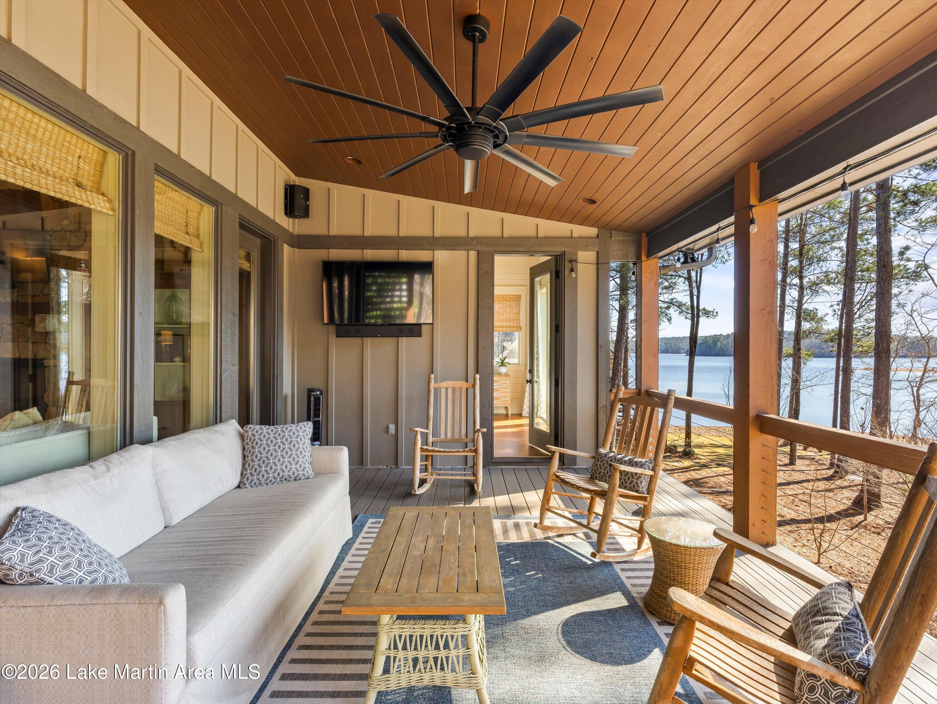 Alexander City, Alabama, 35010, United States, 4 Bedrooms Bedrooms, ,5 BathroomsBathrooms,Residential,Active,2011849