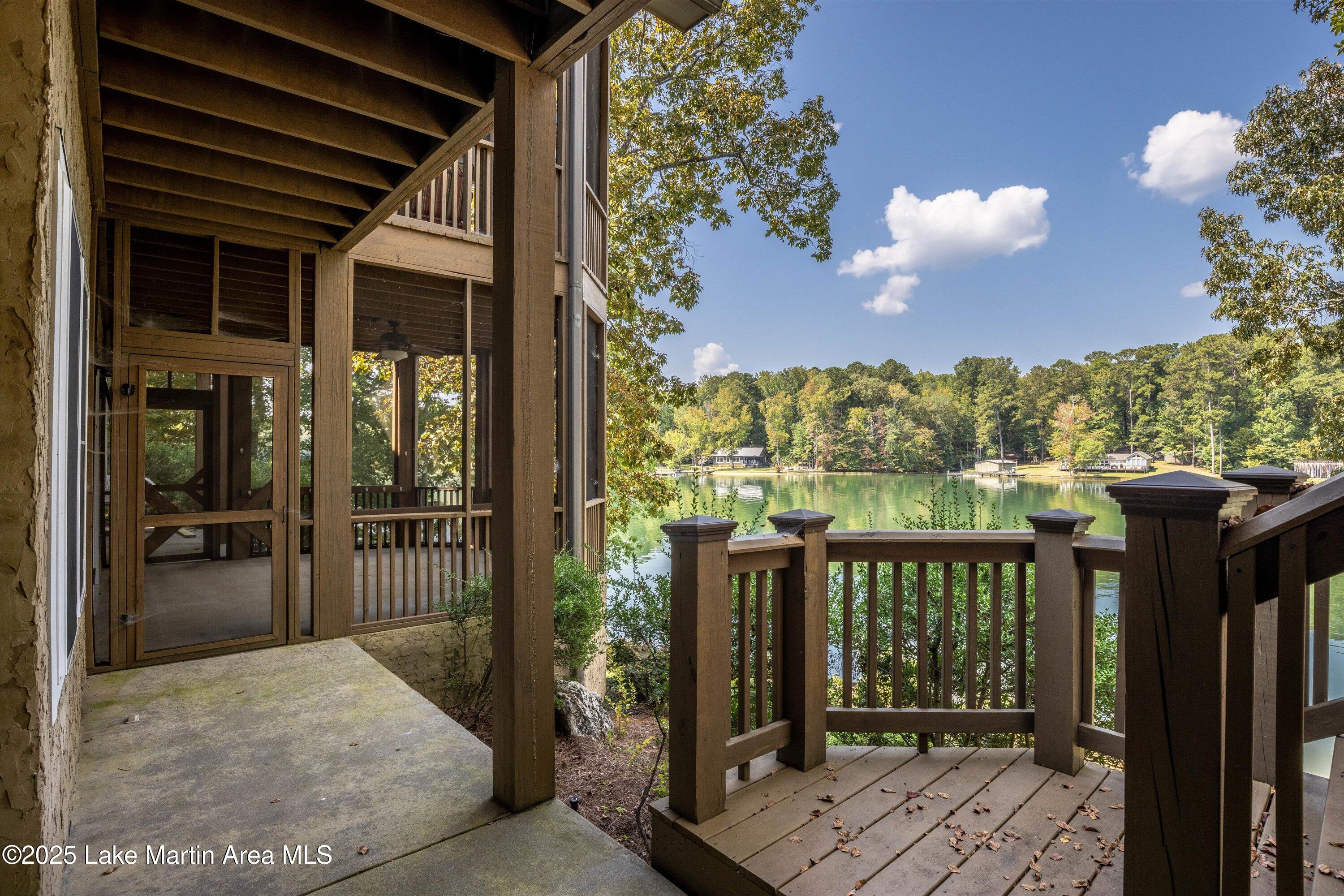 Alexander City, Alabama, 35010, United States, 6 Bedrooms Bedrooms, ,5 BathroomsBathrooms,Residential,Active,1953276