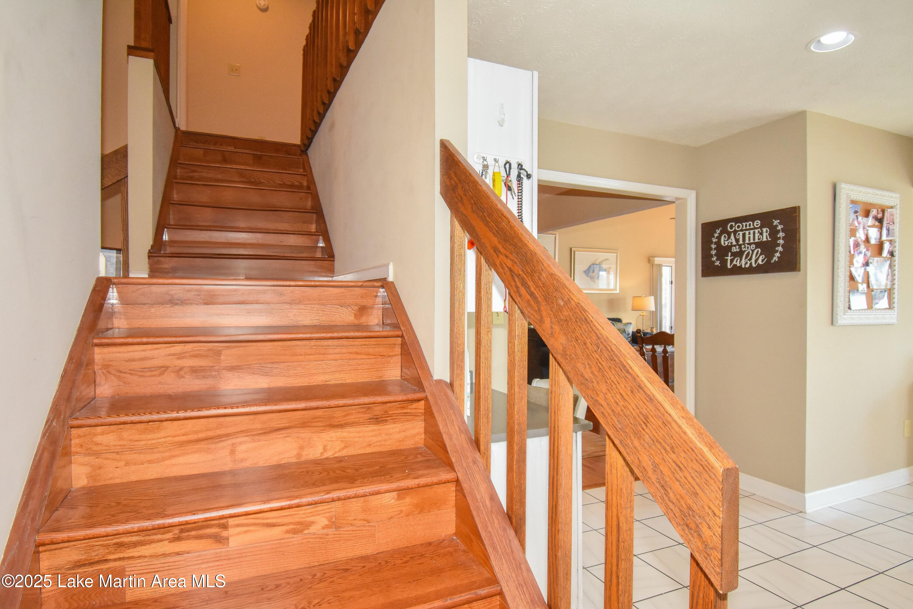 Jacksons Gap, Alabama, 36861, United States, 5 Bedrooms Bedrooms, ,5 BathroomsBathrooms,Residential,Active,2009826