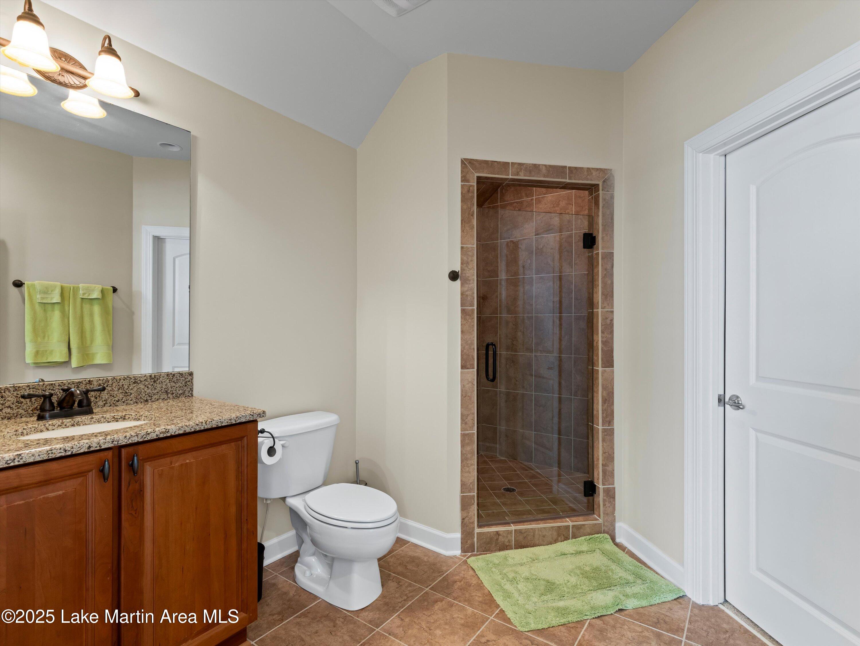 Alexander City, Alabama, 35010, United States, 6 Bedrooms Bedrooms, ,2 BathroomsBathrooms,Residential,Active,1990586