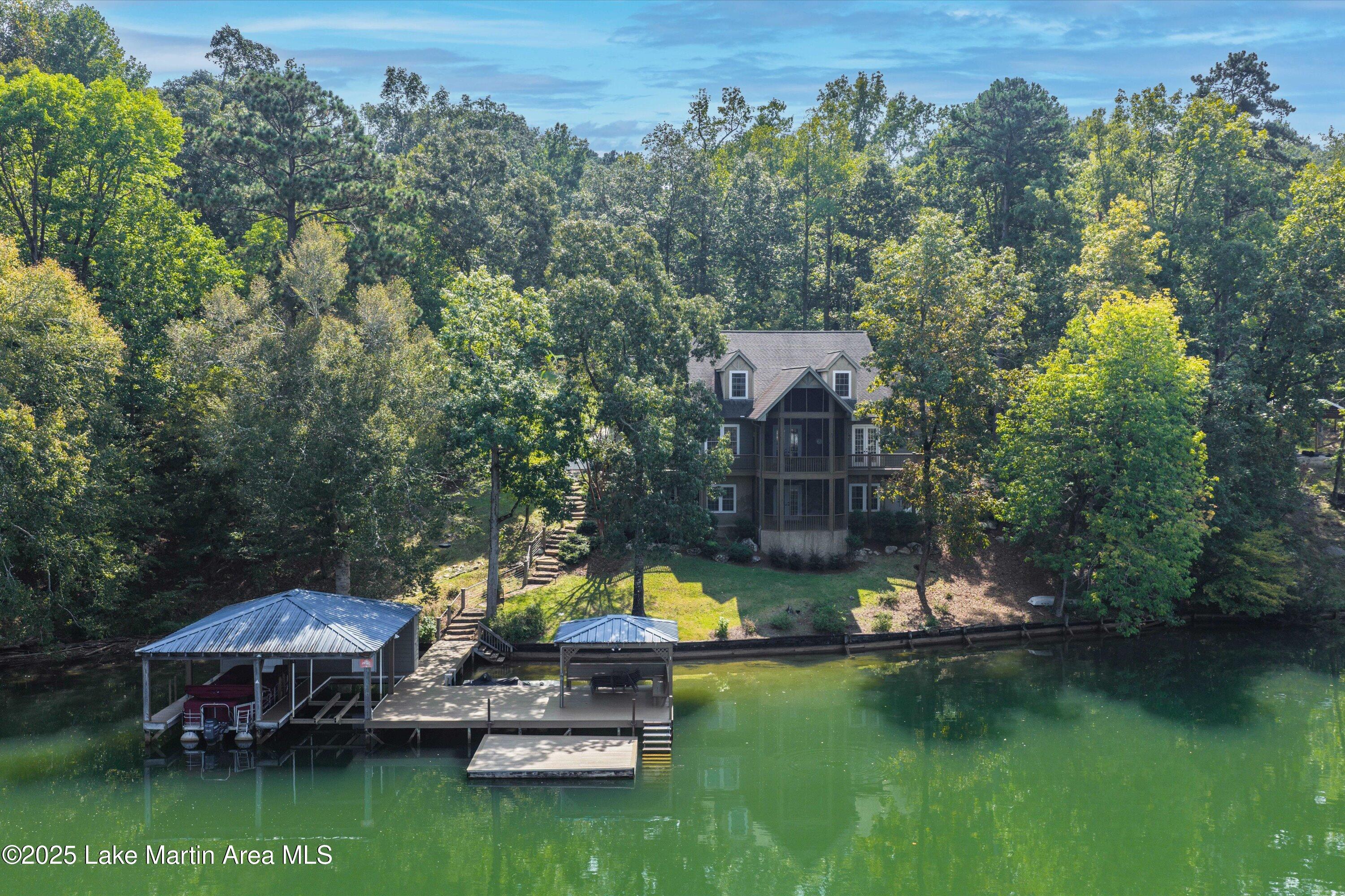 Alexander City, Alabama, 35010, United States, 6 Bedrooms Bedrooms, ,5 BathroomsBathrooms,Residential,Active,1953276