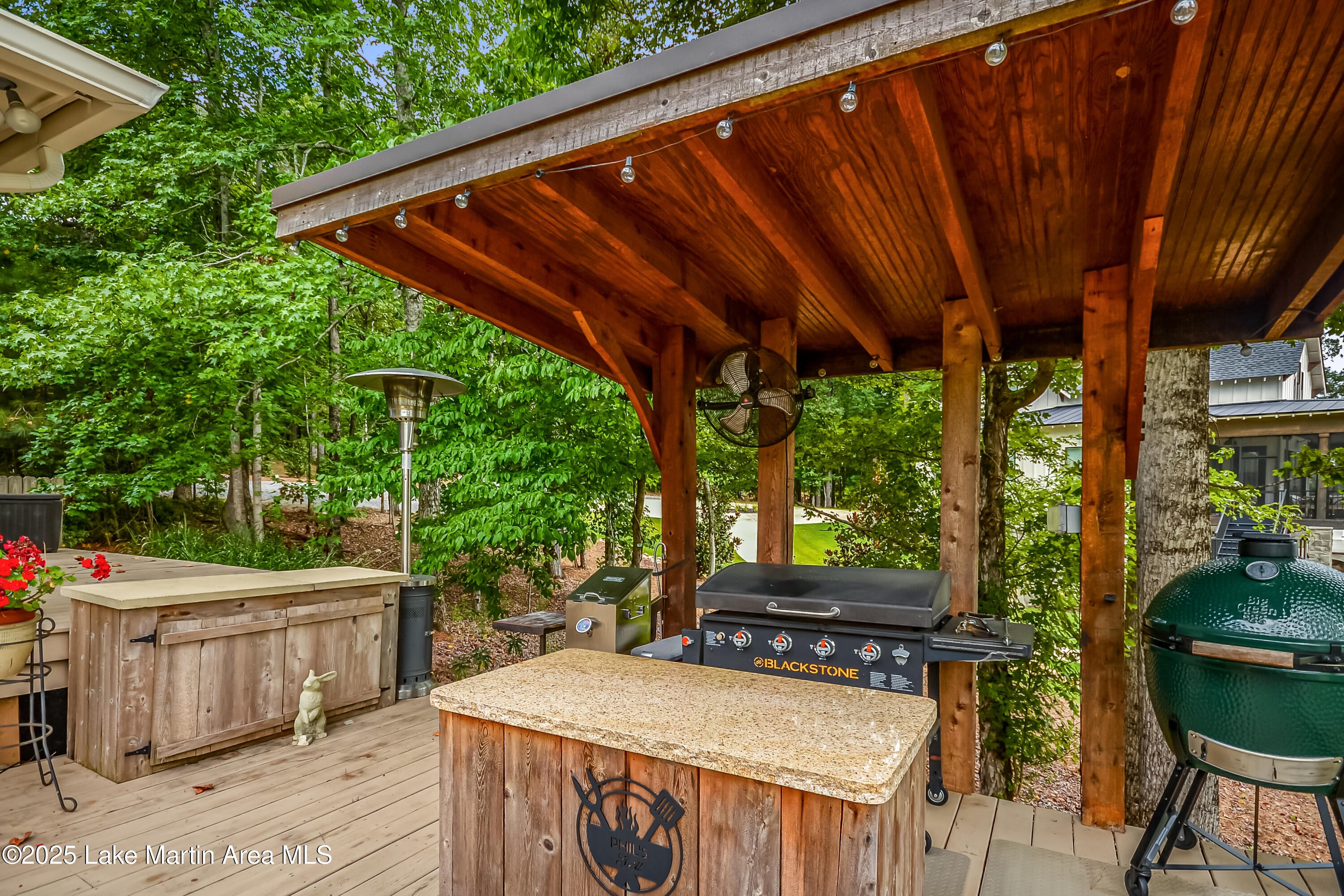 Dadeville, Alabama, 36853, United States, 5 Bedrooms Bedrooms, ,4 BathroomsBathrooms,Residential,Active,1898205