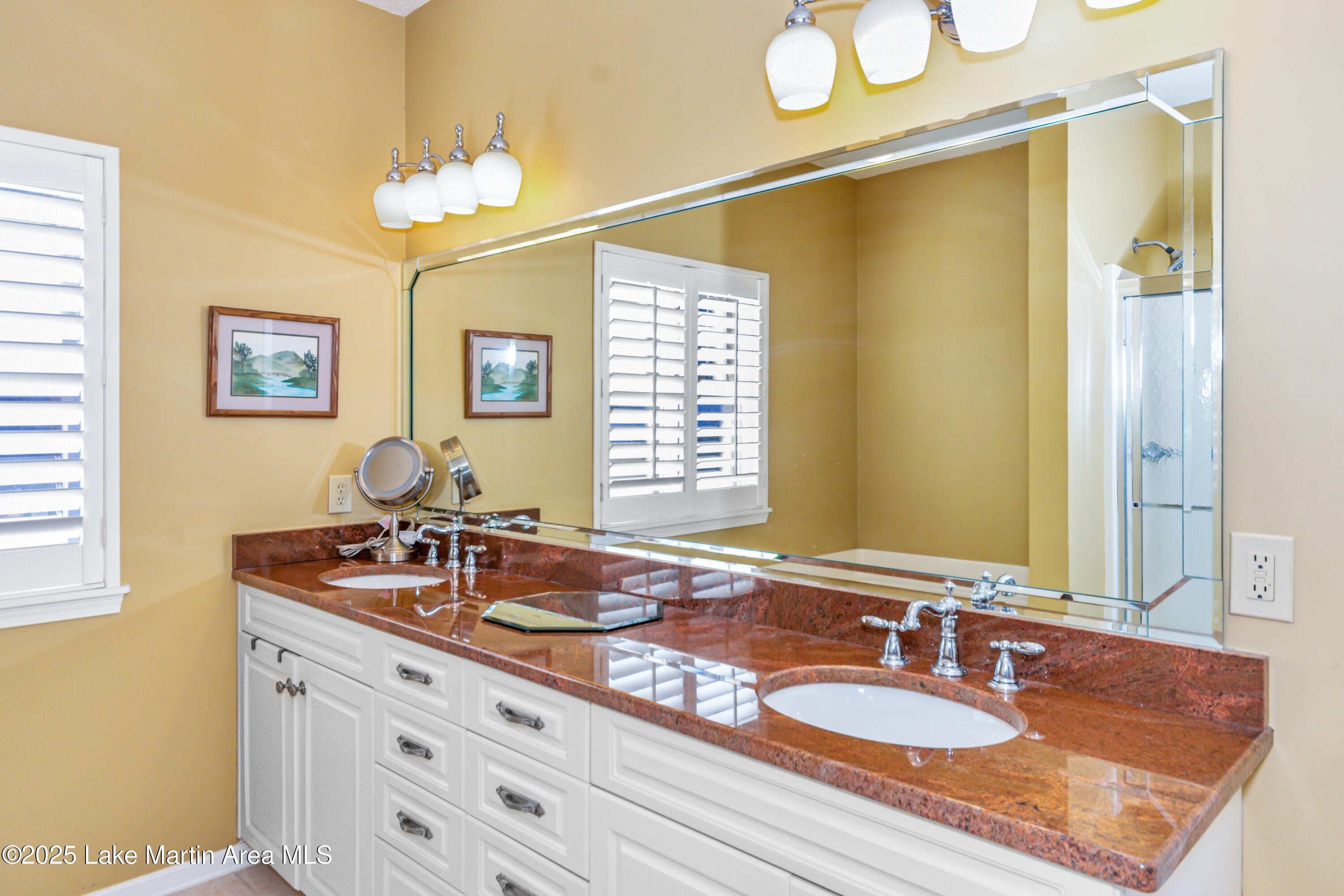 Jacksons Gap, Alabama, 36861, United States, 3 Bedrooms Bedrooms, ,4 BathroomsBathrooms,Residential,Active,1756381