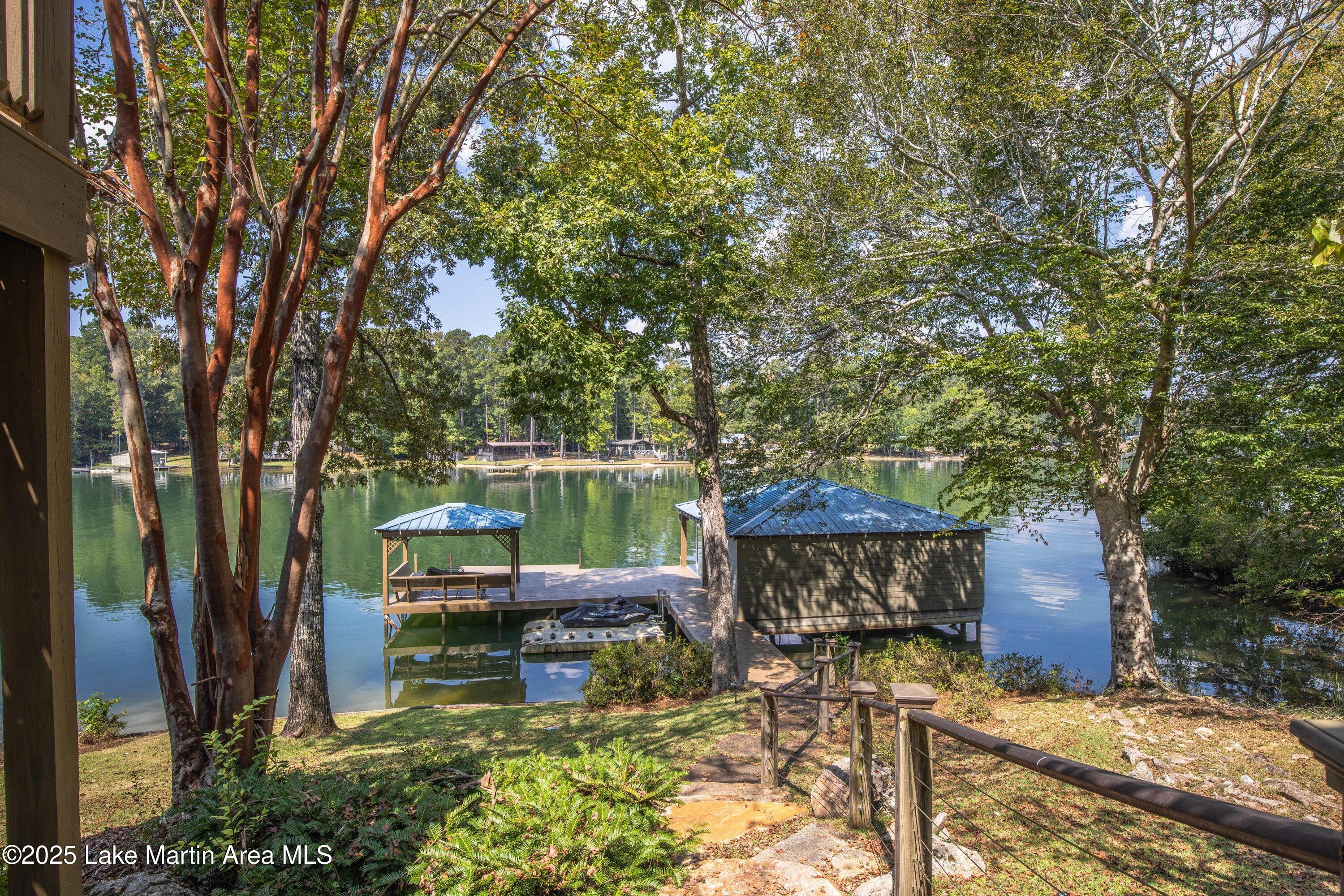 Alexander City, Alabama, 35010, United States, 6 Bedrooms Bedrooms, ,5 BathroomsBathrooms,Residential,Active,1953276