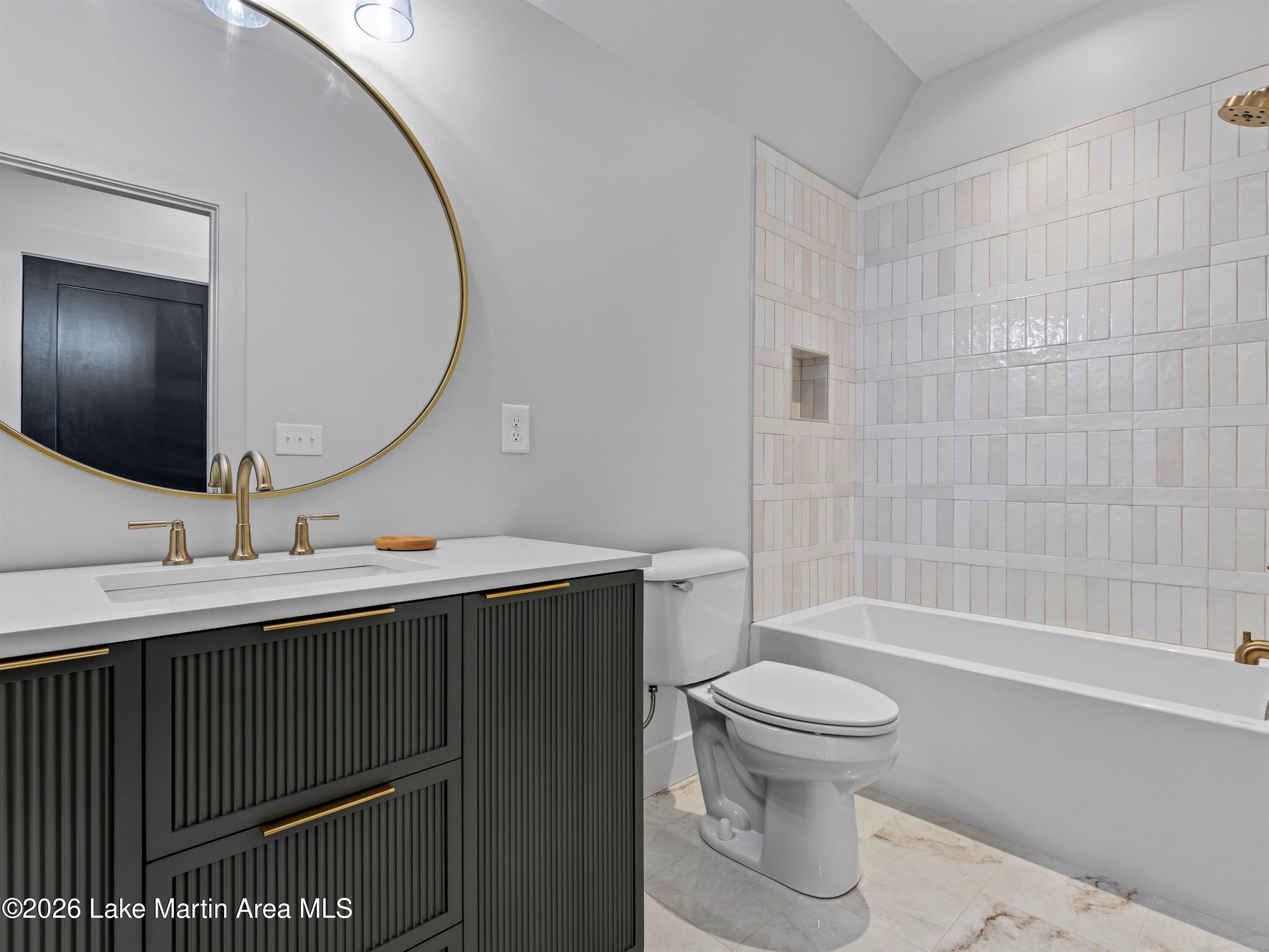 Jacksons Gap, Alabama, 36861, United States, 4 Bedrooms Bedrooms, ,4 BathroomsBathrooms,Residential,Active,2006838