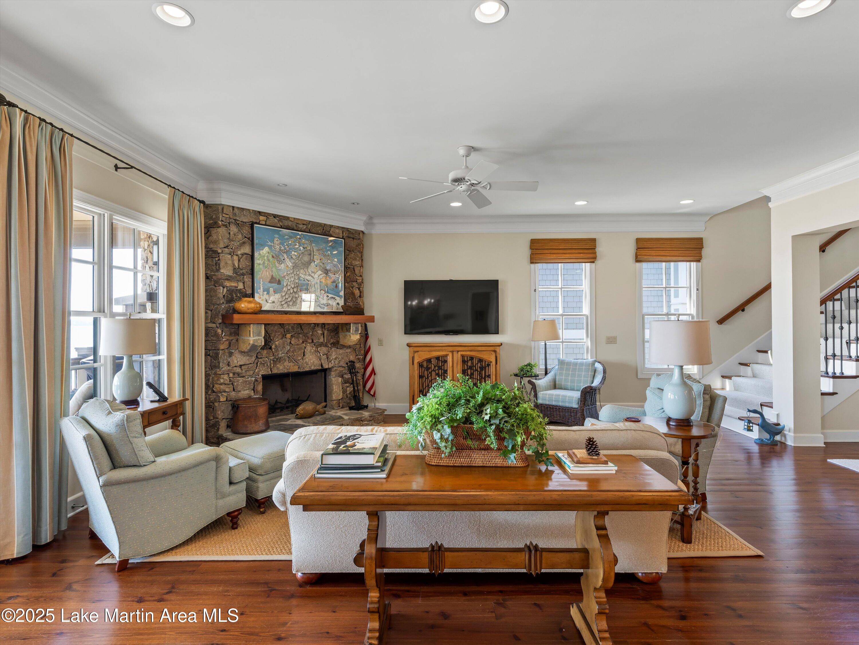 Alexander City, Alabama, 35010, United States, 6 Bedrooms Bedrooms, ,2 BathroomsBathrooms,Residential,Active,1990586