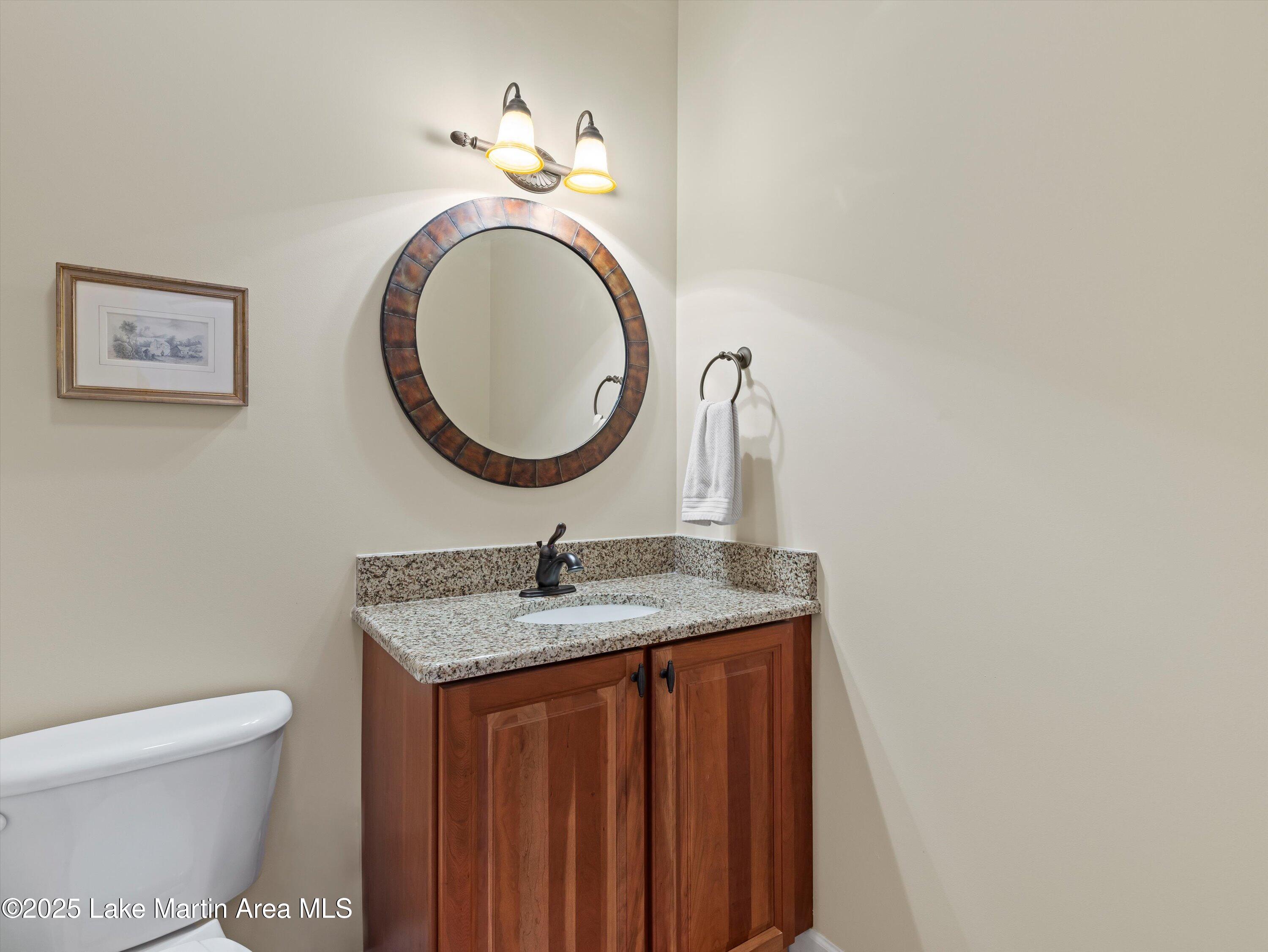 Alexander City, Alabama, 35010, United States, 6 Bedrooms Bedrooms, ,2 BathroomsBathrooms,Residential,Active,1990586